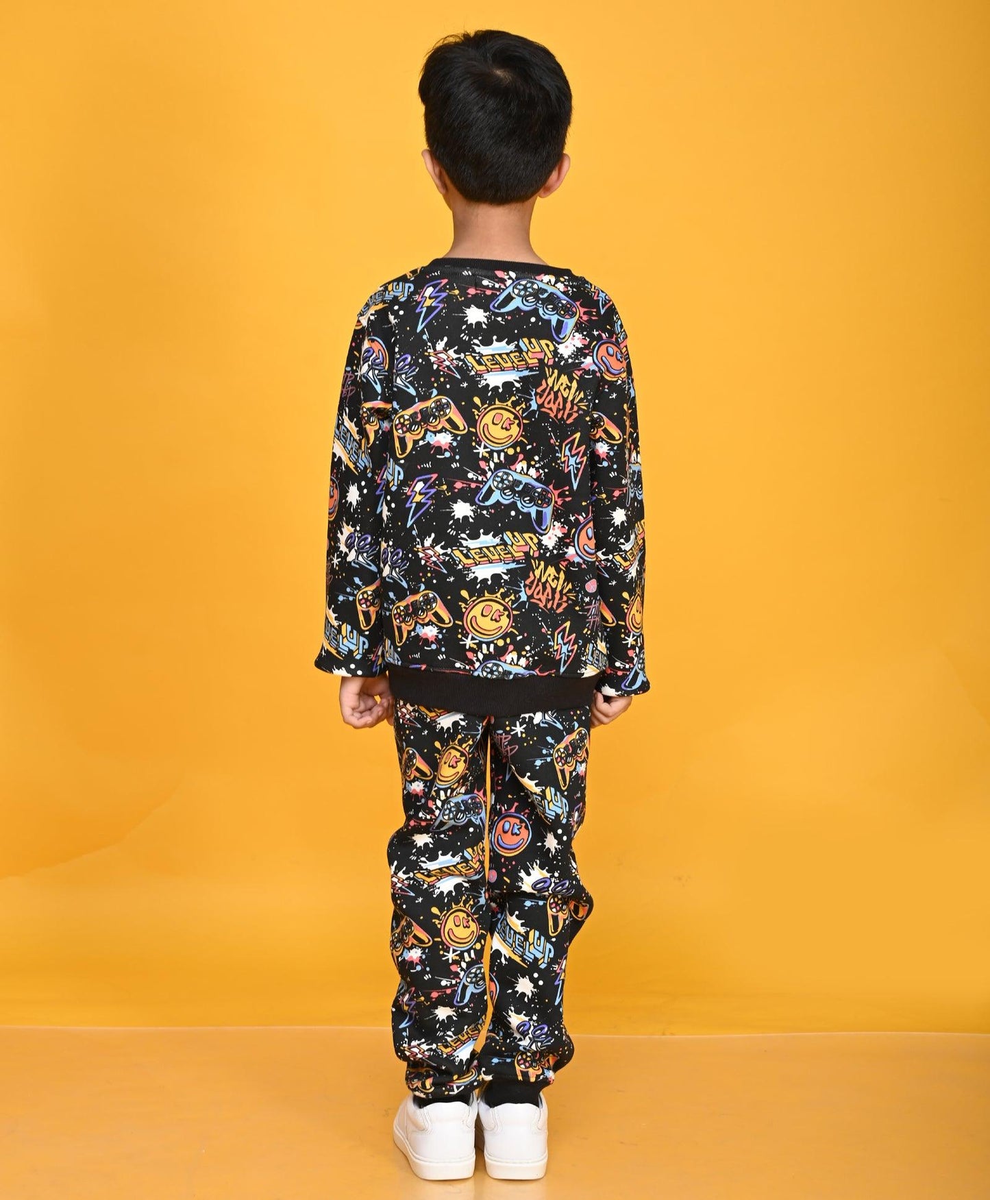 LEVEL UP BOYS FLEECE SWEATSHIRT JOGGER SET - BLACK