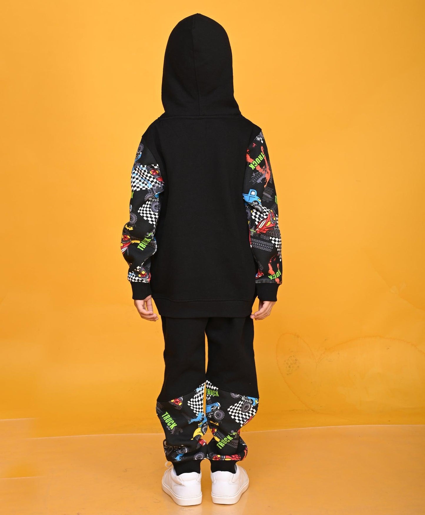 TRUCK BLACK COLOR BLOCK BOYS HOODIE JOGGER SET - BLACK - Anthrilo