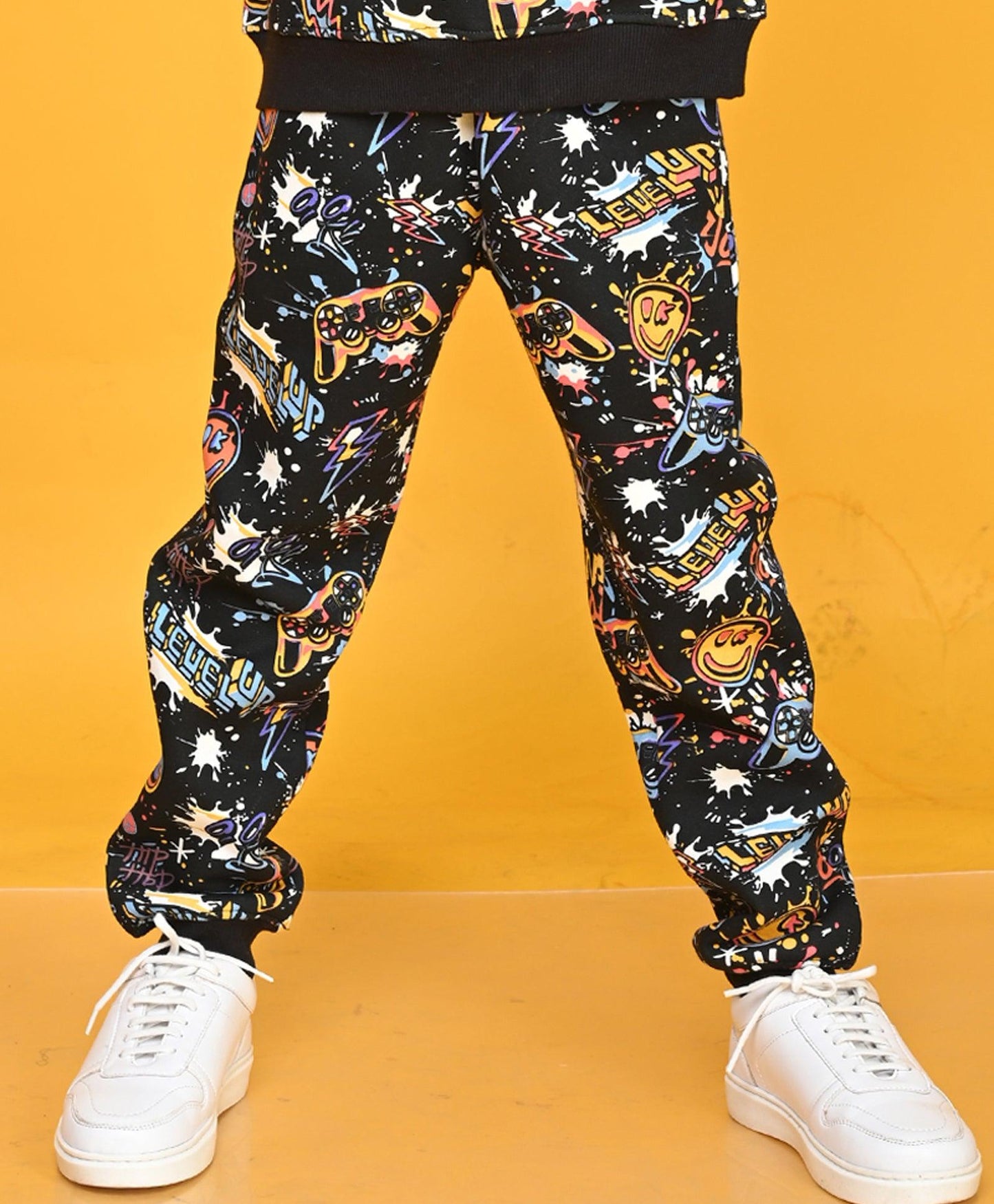 LEVEL UP BOYS FLEECE JOGGER - BLACK
