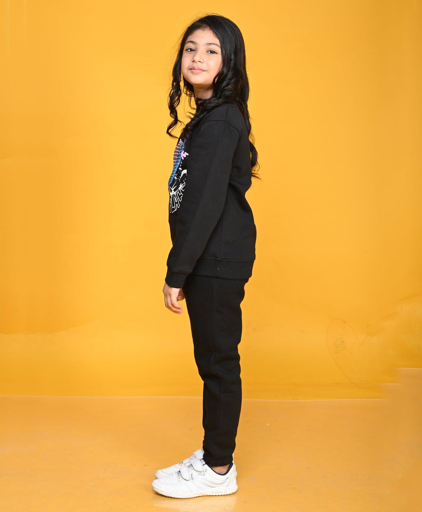 HAPPY PLACE GIRLS FLEECE SWEATSHIRT JOGGER SET - BLACK