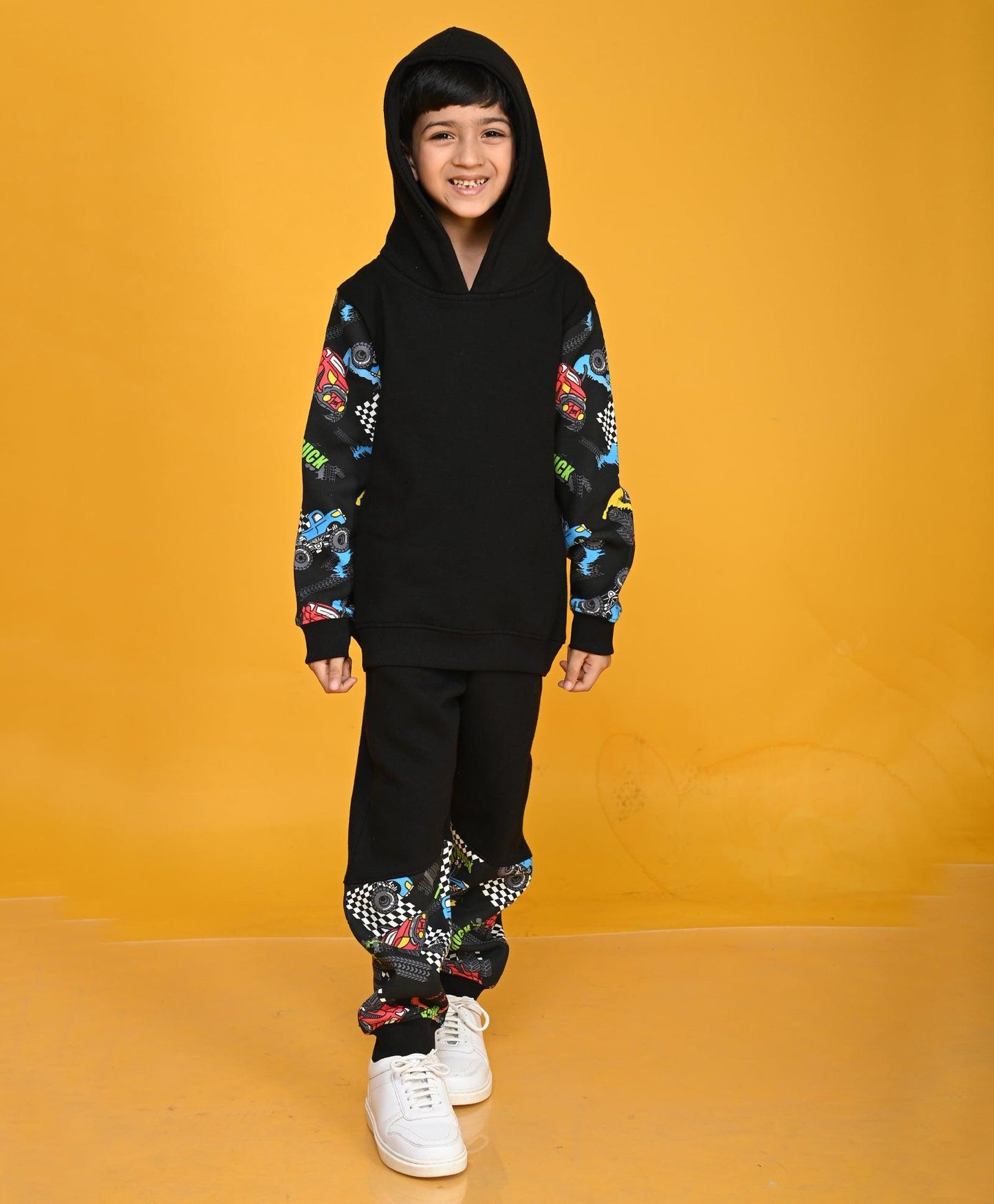 TRUCK BLACK COLOR BLOCK BOYS FLEECE JOGGER - BLACK - Anthrilo