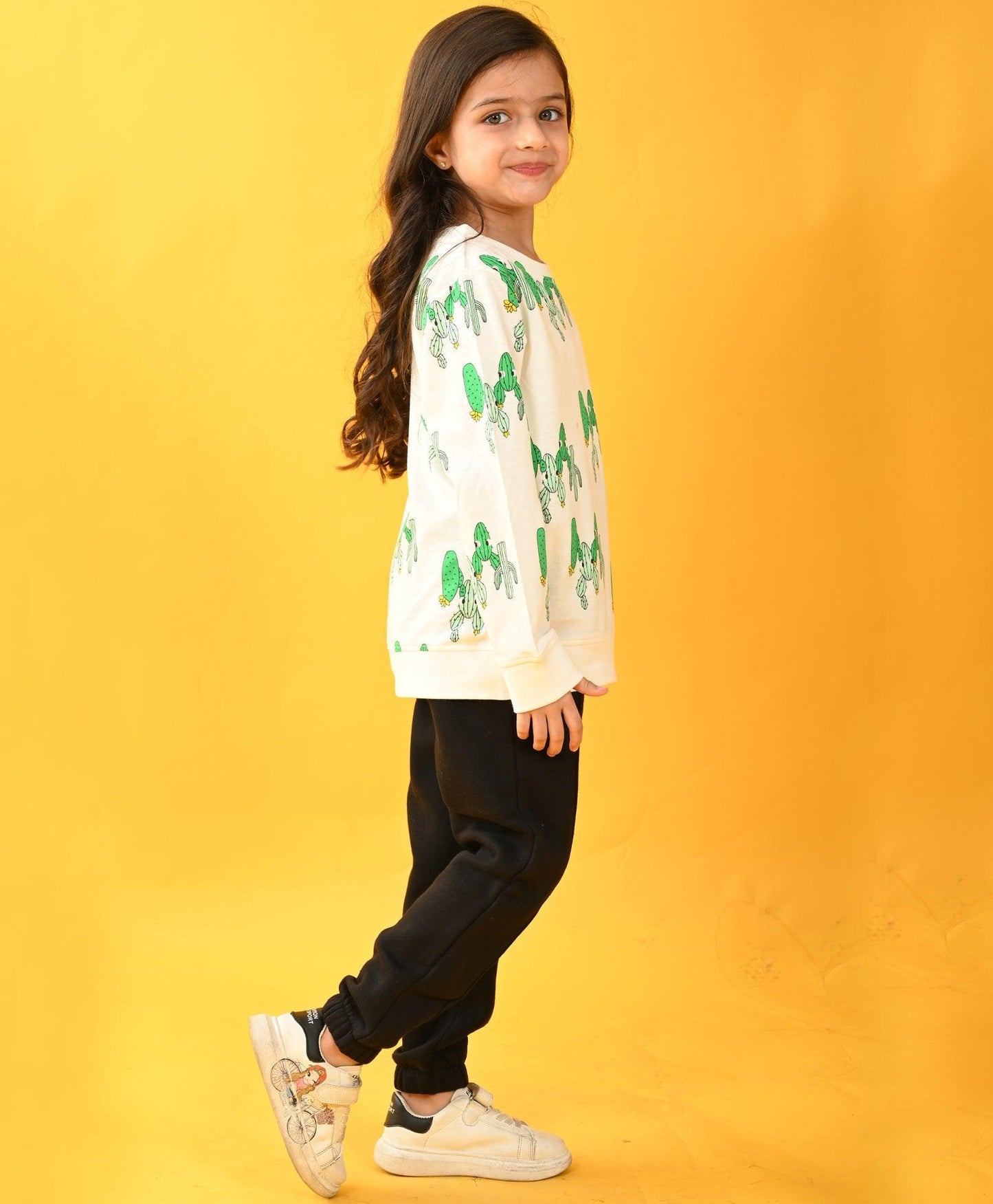 CACTUS BLACK TERRY SWEATSHIRT JOGGER SET - WHITE/BLACK - Anthrilo