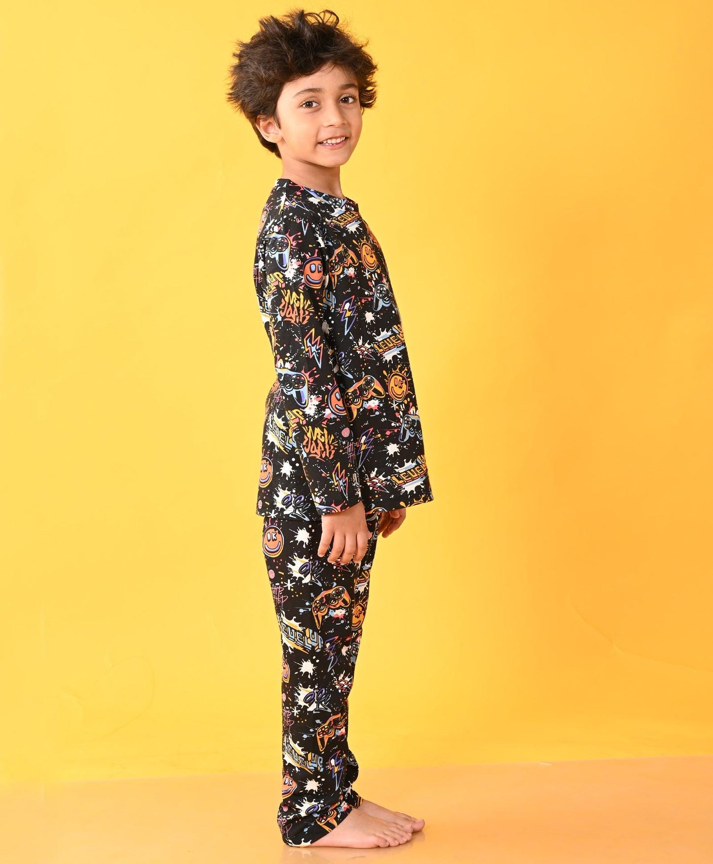LEVEL UP LONG SLEEVE PYJAMA SET D - BLACK