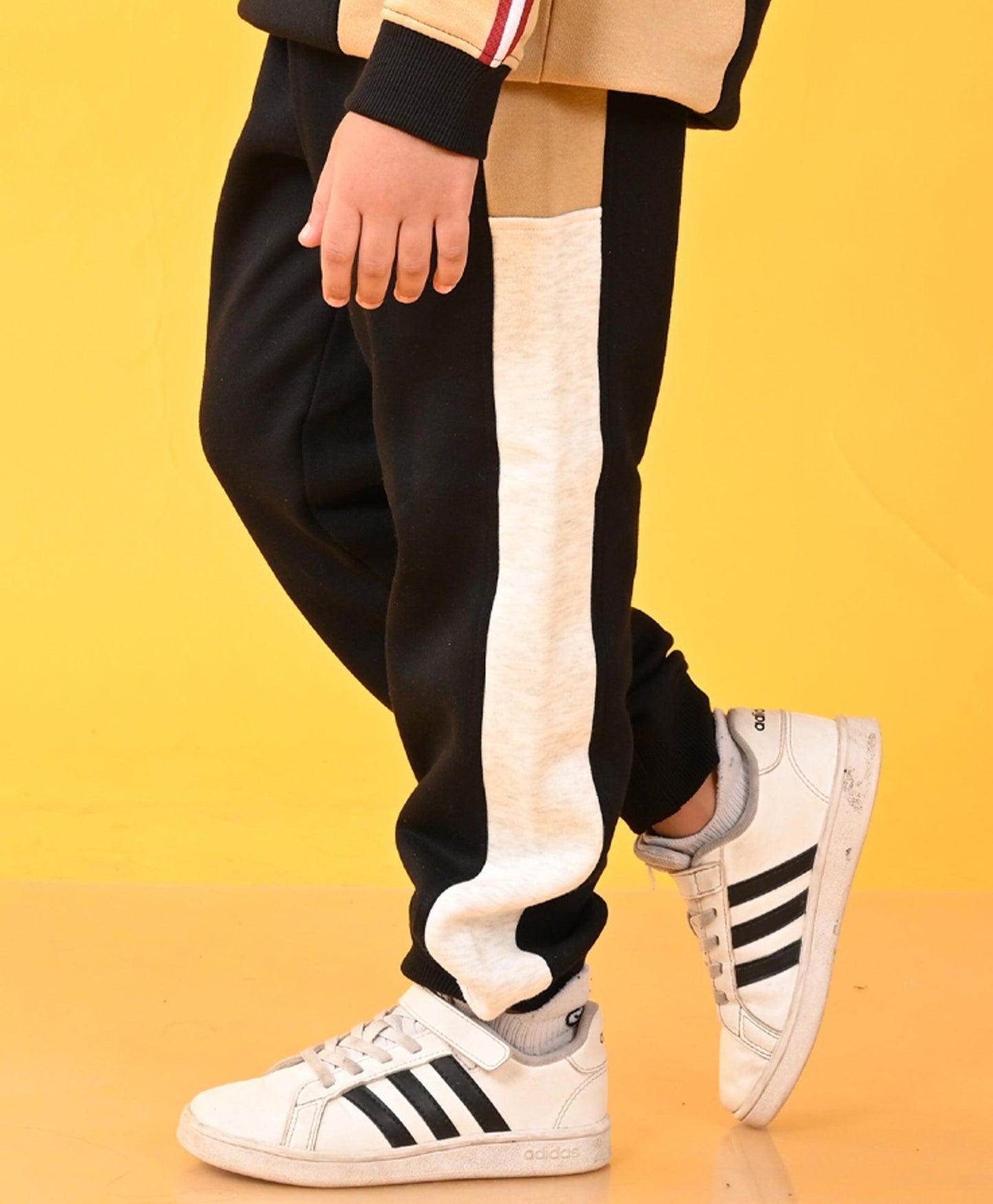 BLACK BEIGE MELANGE FLEECE JOGGER - BLACK