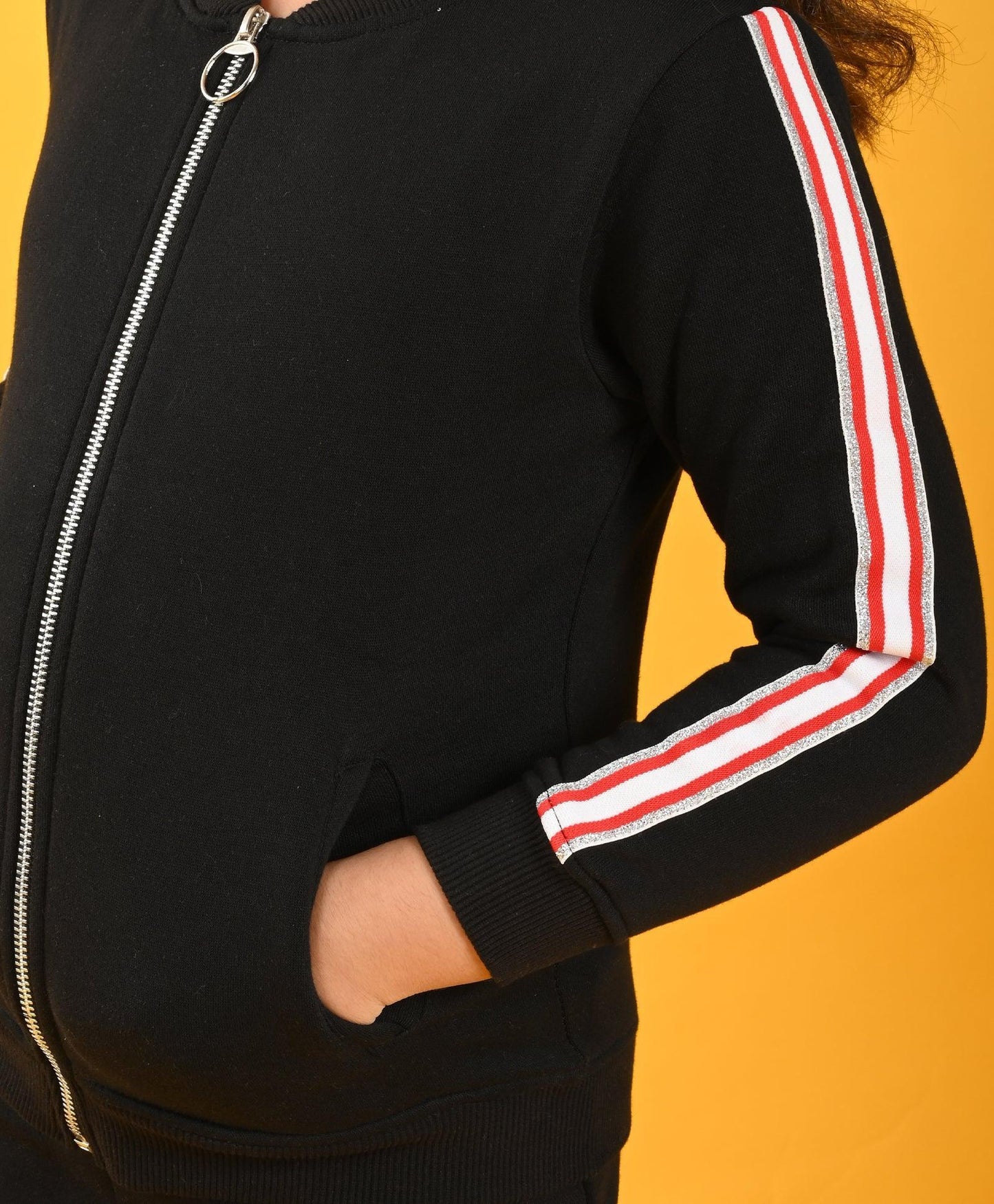 BLACK SIDE TAPE GIRLS FLEECE JOGGER SET - BLACK - Anthrilo