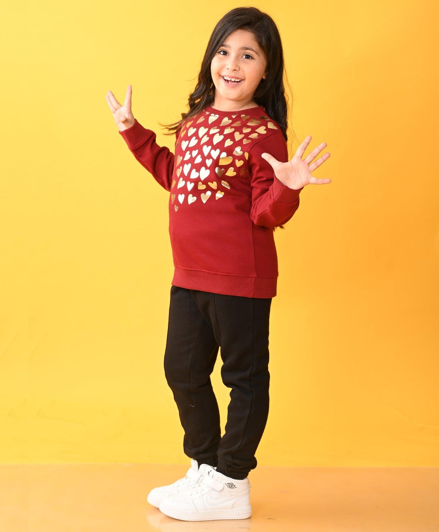 HEART FOIL FLEECE SWEATSHIRT BLACK JOGGER SET - MEHROON / BLACK