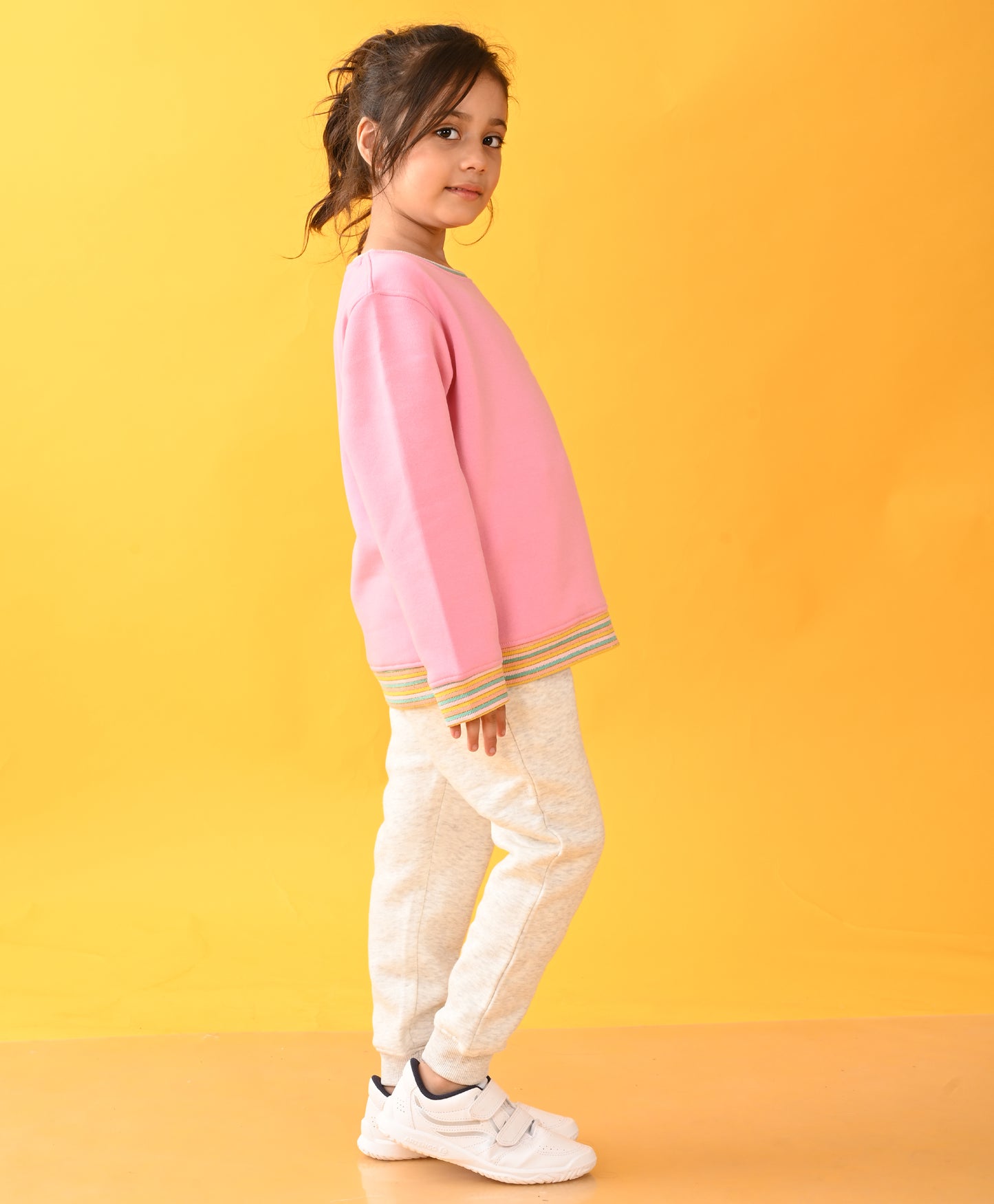 PINK SUNSHINE MULTICOLORED RIB FLEECE SWEATSHIRT ECRU JOGGER SET - PINK / ECRU