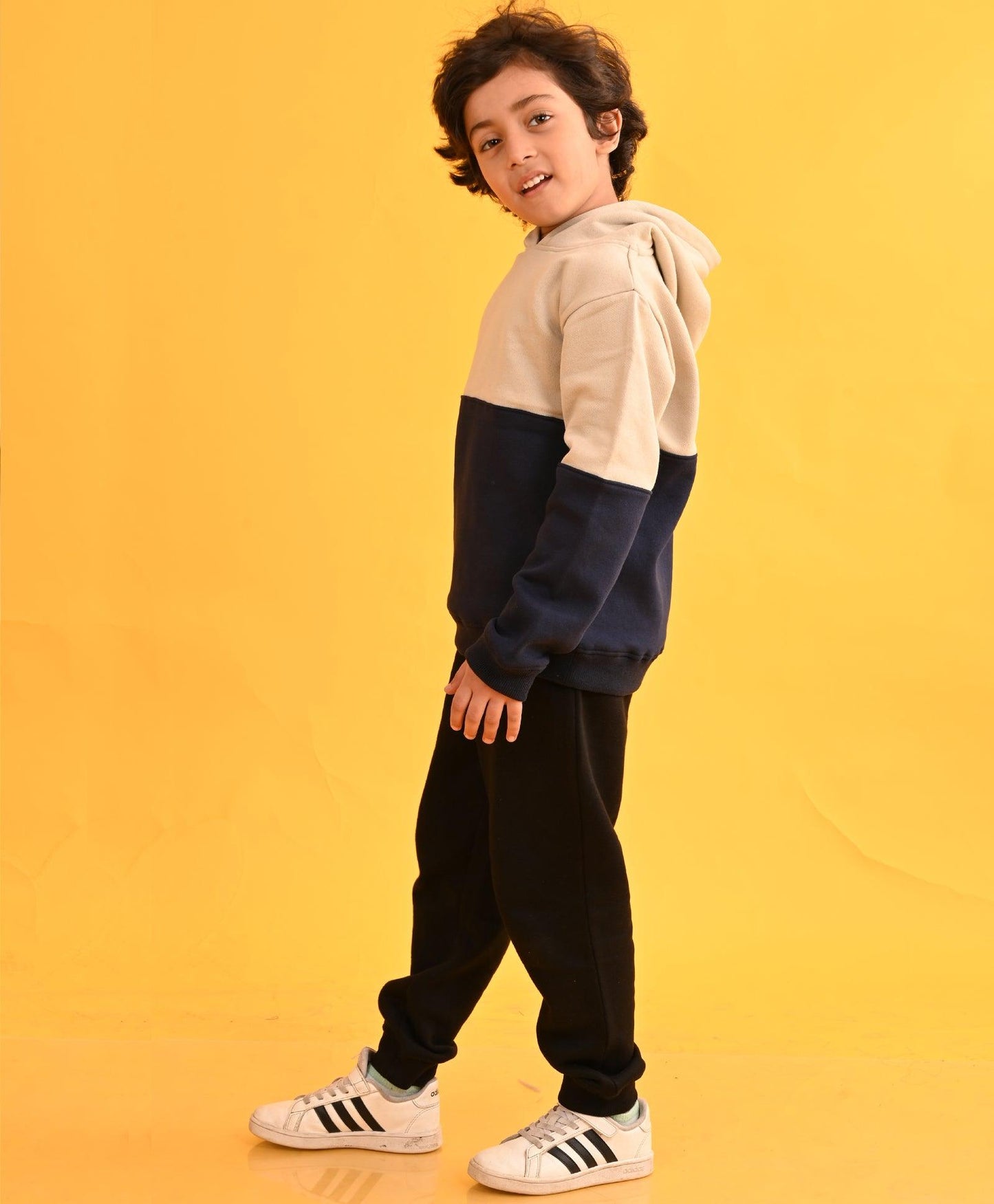 BEIGE BLACK HUMMO COLOR BLOCK HOODIE BLACK FLEECE JOGGER SET - BEIGE BLACK