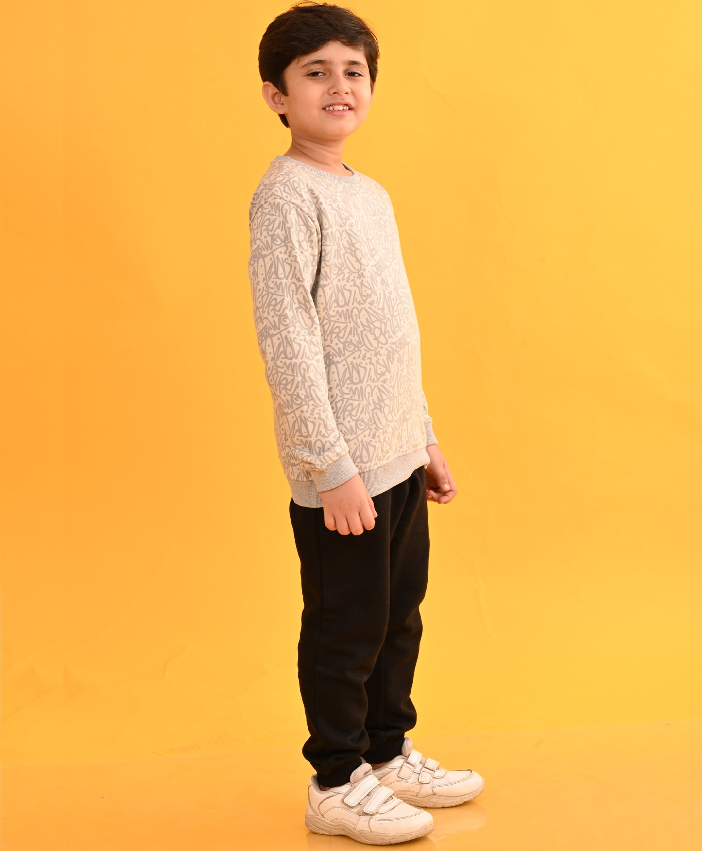GRAFITTI BEIGE SWEATSHIRT BLACK JOGGER SET - GREY / BLACK