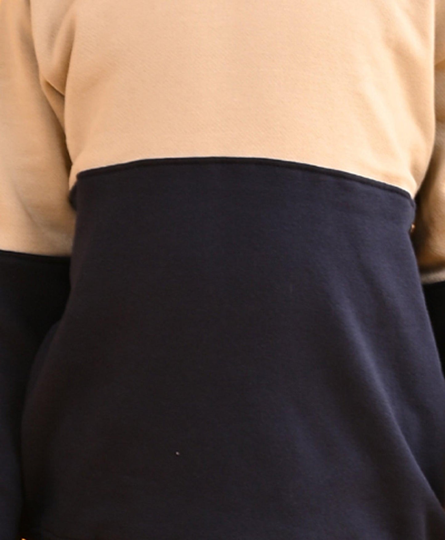 BEIGE BLACK HUMMO COLOR BLOCK FLEECE HOODIE - BEIGE - Anthrilo