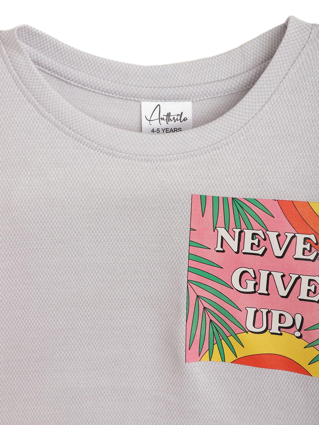 NEVER GIVE UP SUMMER GIRLS T-SHIRT - GREY