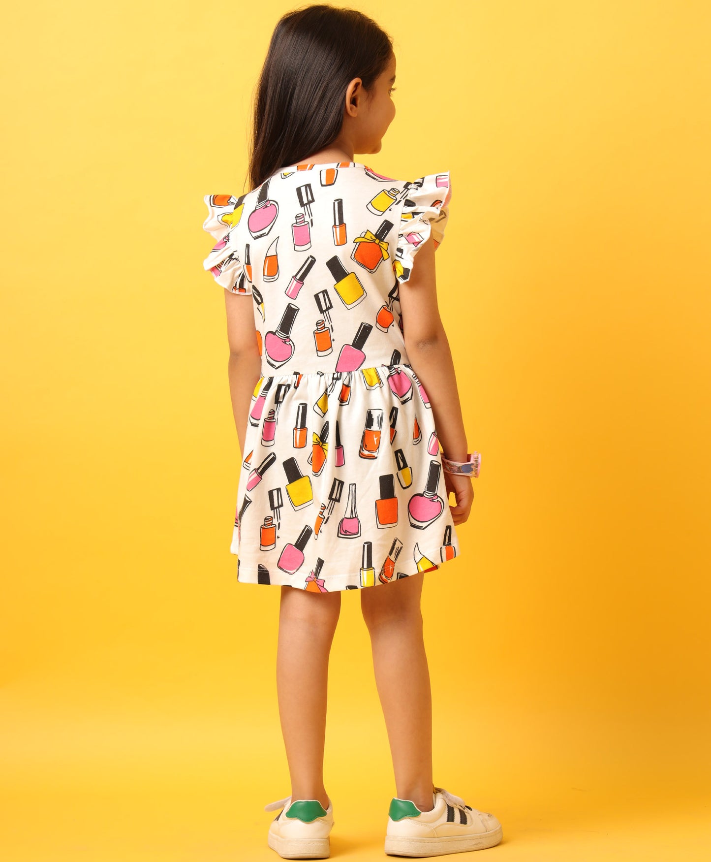 NAIL PAINT RUFFLE DRESS-OFF WHITE