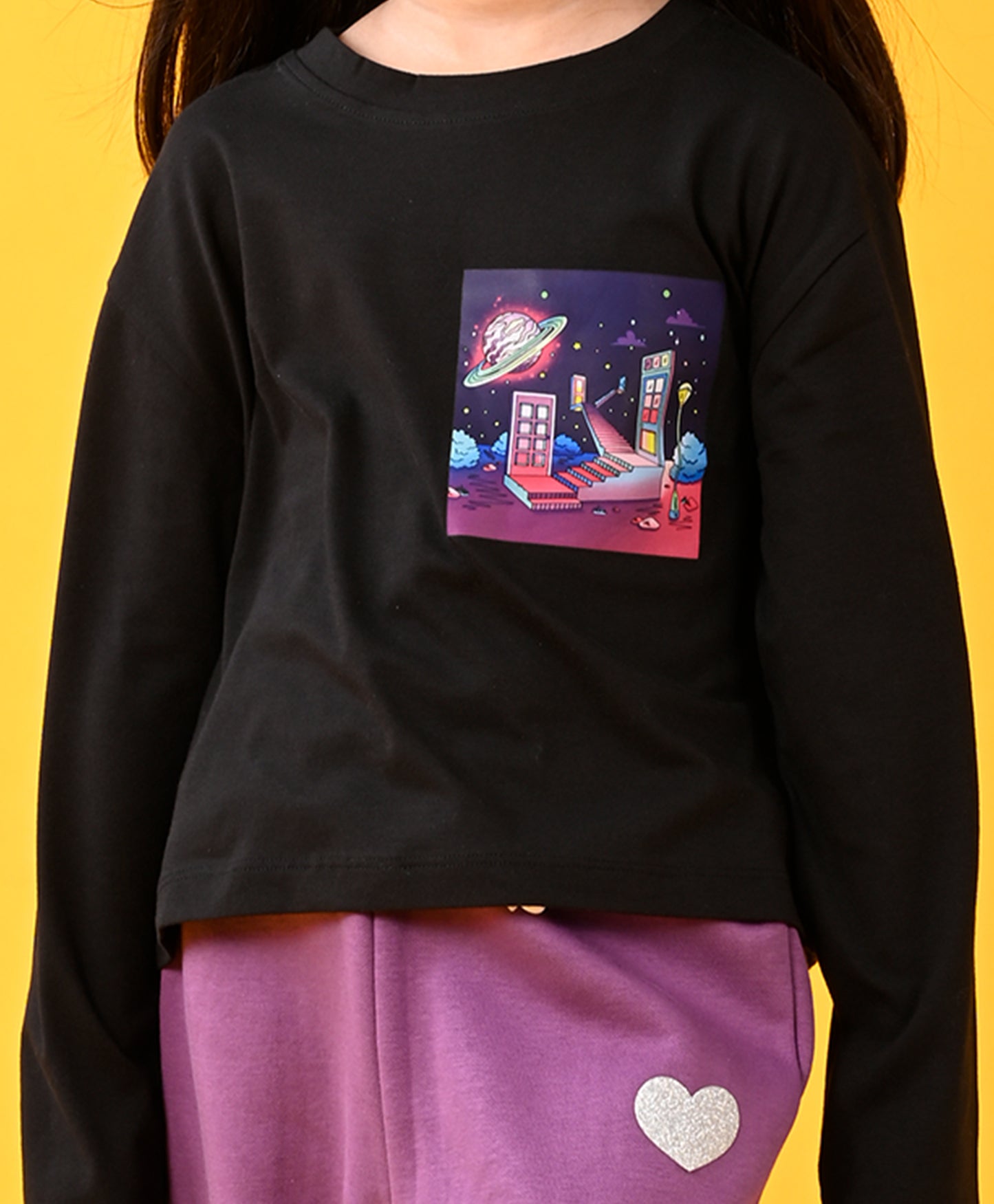 PLANET BLACK T-SHIRT AND PURPLE HEART WARM FLEECE JOGGER SET - BLACK/PURPLE