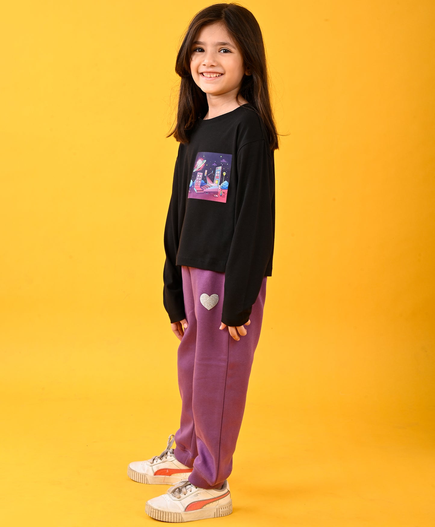 PLANET BLACK T-SHIRT AND PURPLE HEART WARM FLEECE JOGGER SET - BLACK/PURPLE