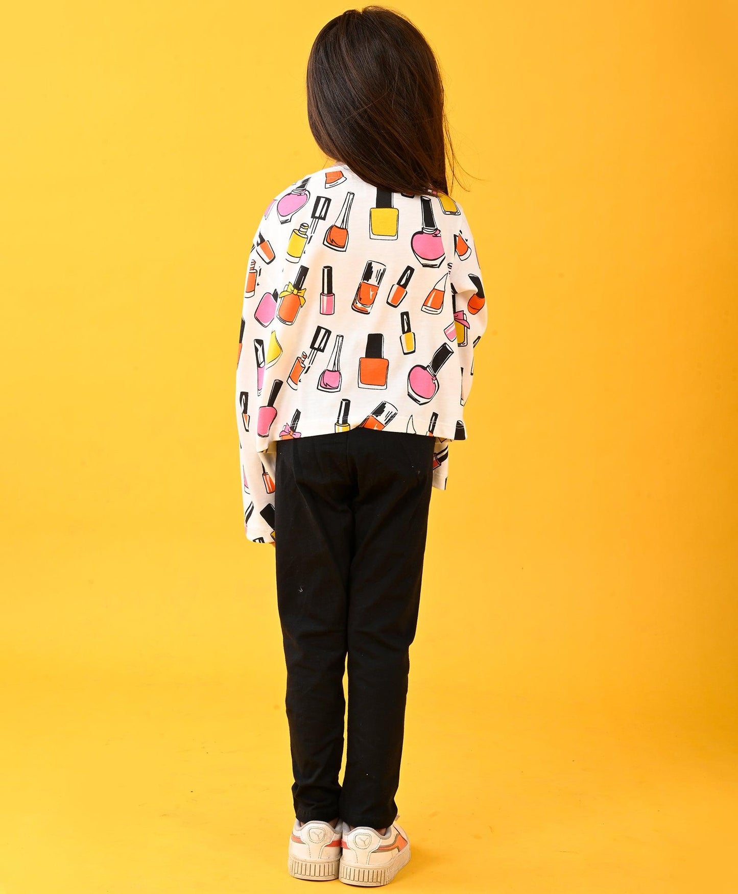 NAIL PAINT FUN LONG SLEEVES T-SHIRT AND BLACK FLEECE JOGGER SET - WHITE/BLACK