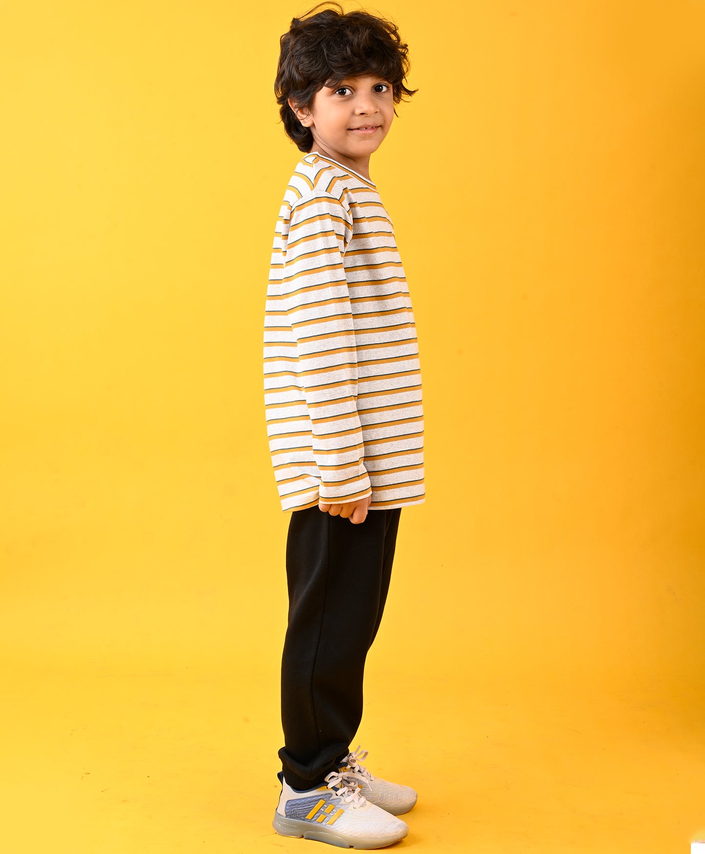 GREY YELLOW STRIPED LONG SLEEVES T-SHIRT AND BLACK WARM FLEECE JOGGER SET - GREY/BLACK