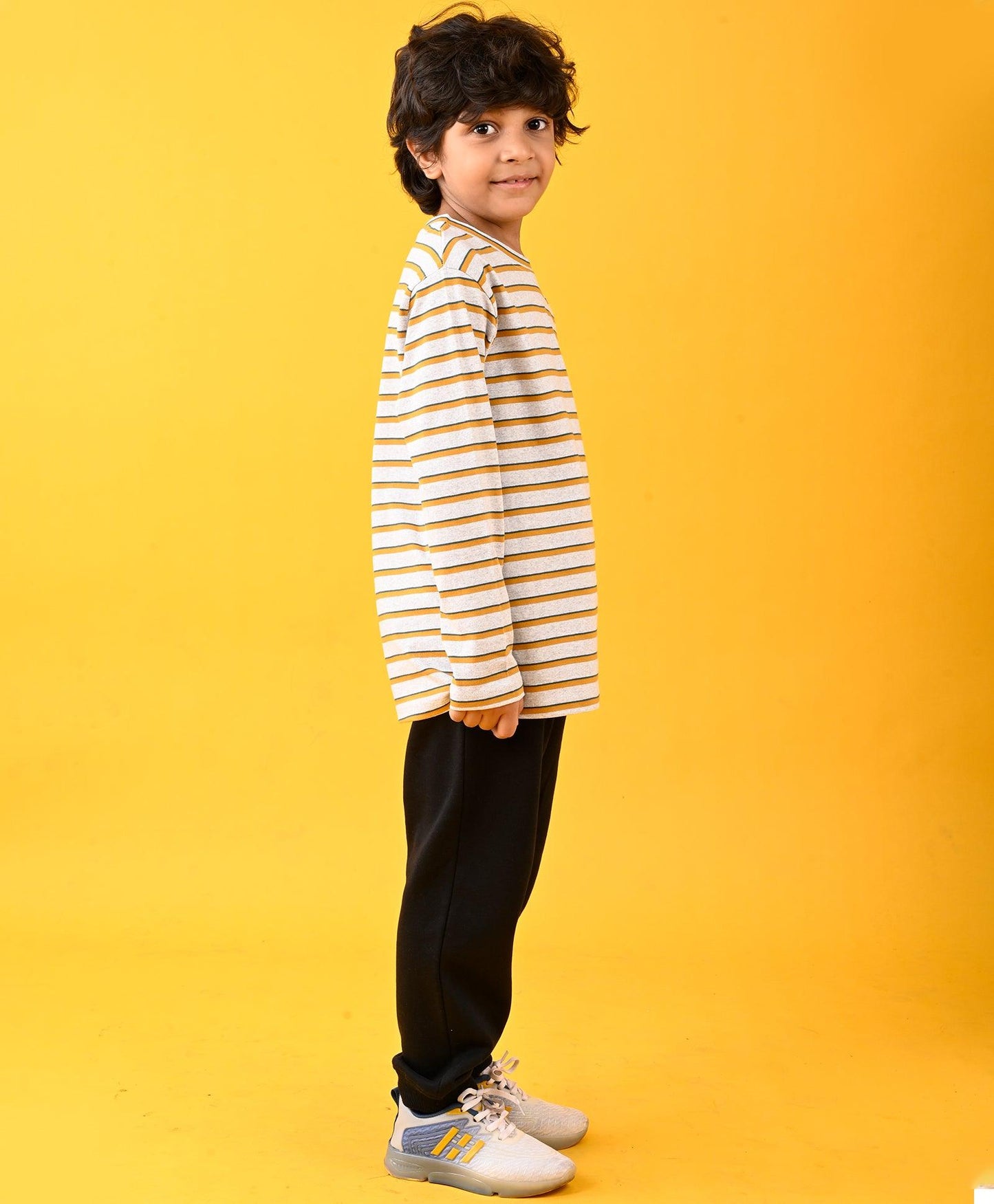 GREY YELLOW STRIPED LONG SLEEVES T-SHIRT AND BLACK WARM FLEECE JOGGER SET - GREY/BLACK