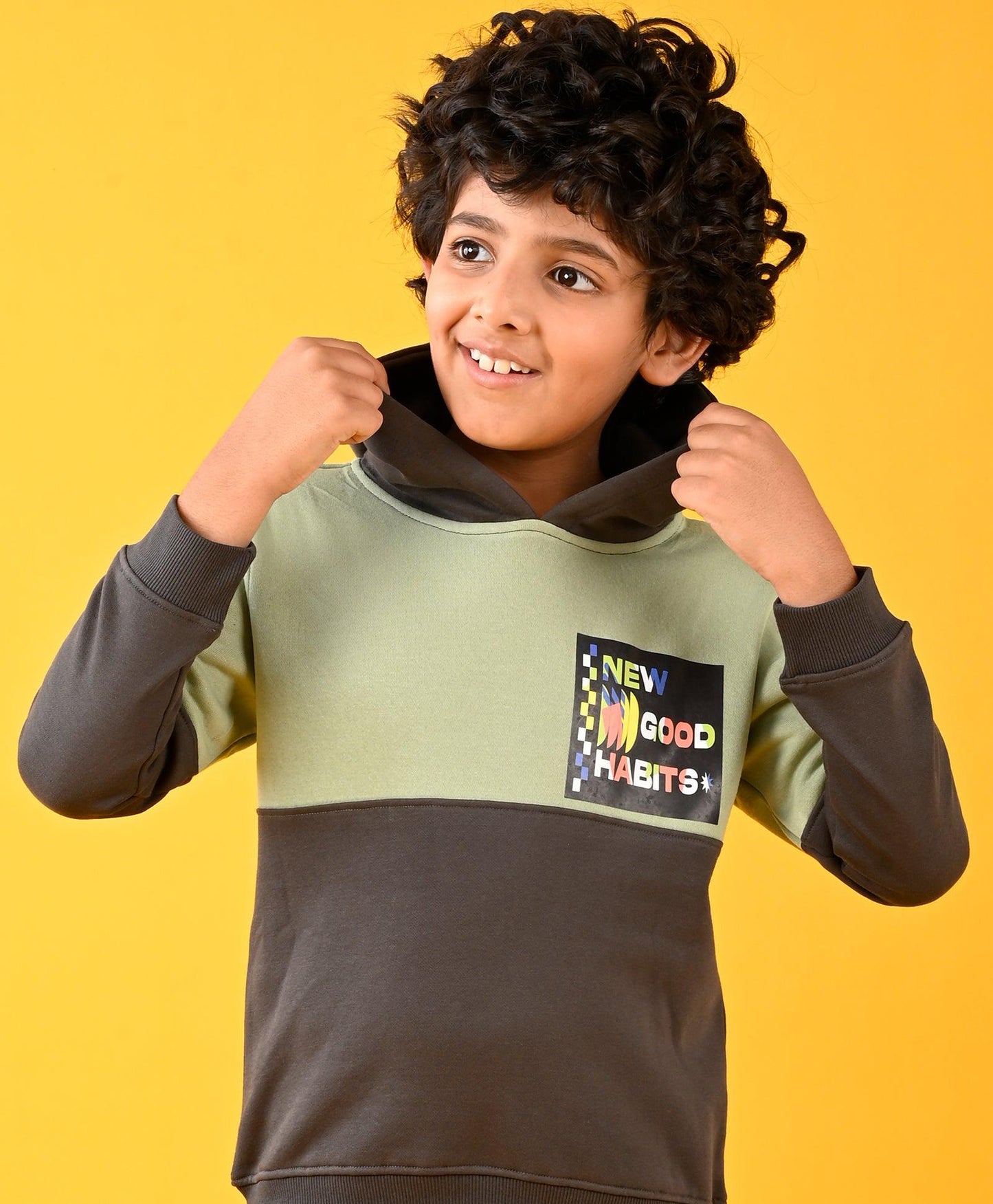 NEW GOOD HABBITS OLIVE GREY COLOR BLOCK FLEECE HOODIE - OLIVE