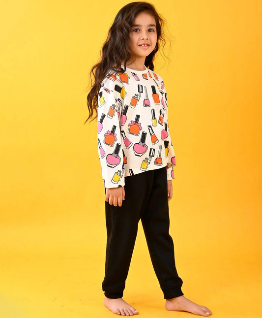 NAIL PAINT LONG SLEEVES T-SHIRT AND BLACK FLEECE JOGGER SET - WHITE/BLACK - Anthrilo