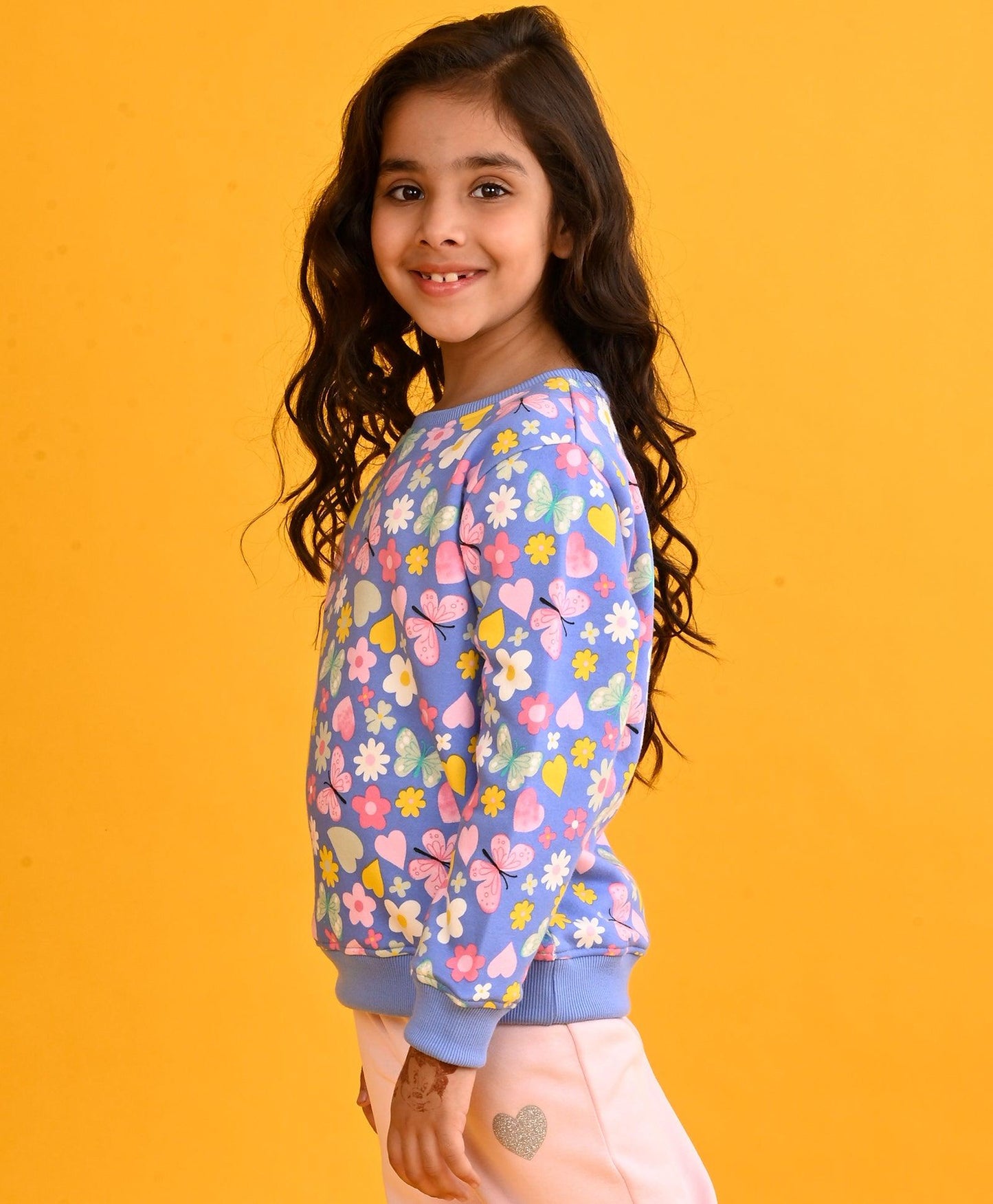 BLUE HEART FLOWERS FLEECE GIRLS SWEATSHIRT - BLUE