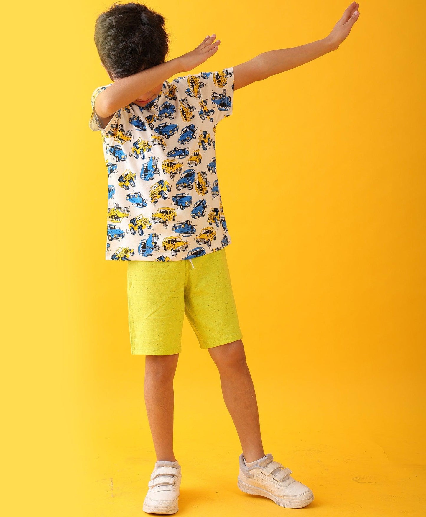 CARS PRINT LIME BOYS SHORTS SET - WHITE/LIME