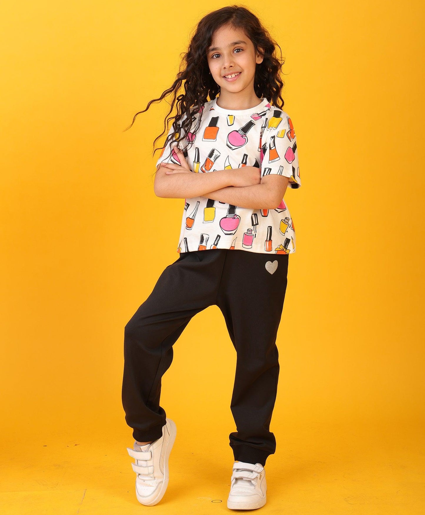 NAIL PAINT BLACK HEART SUMMER JOGGER SET - WHITE/BLACK