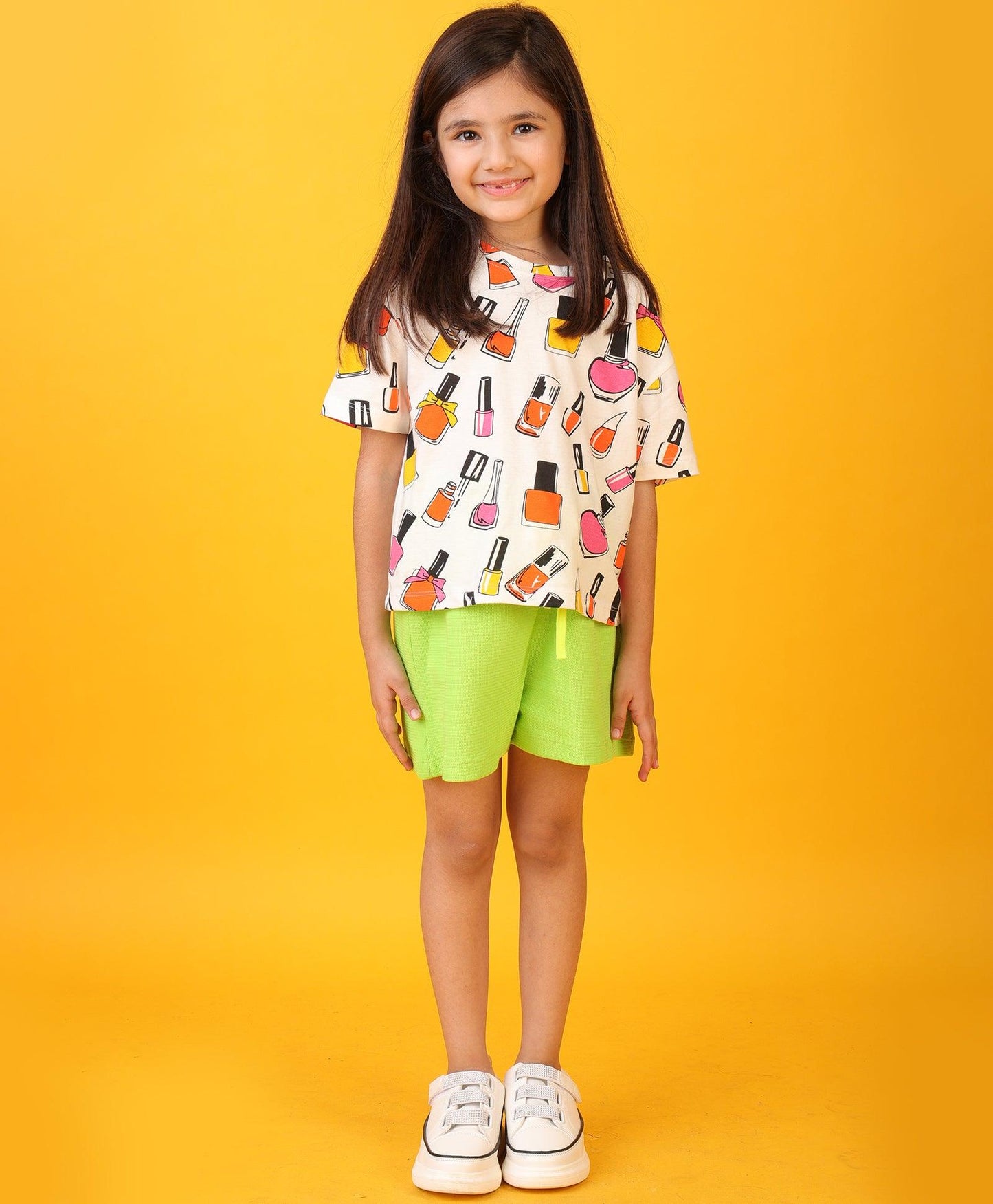 NAIL PAINT LIME GREEN TEXTURE GIRLS SHORTS SET - WHITE/LIME