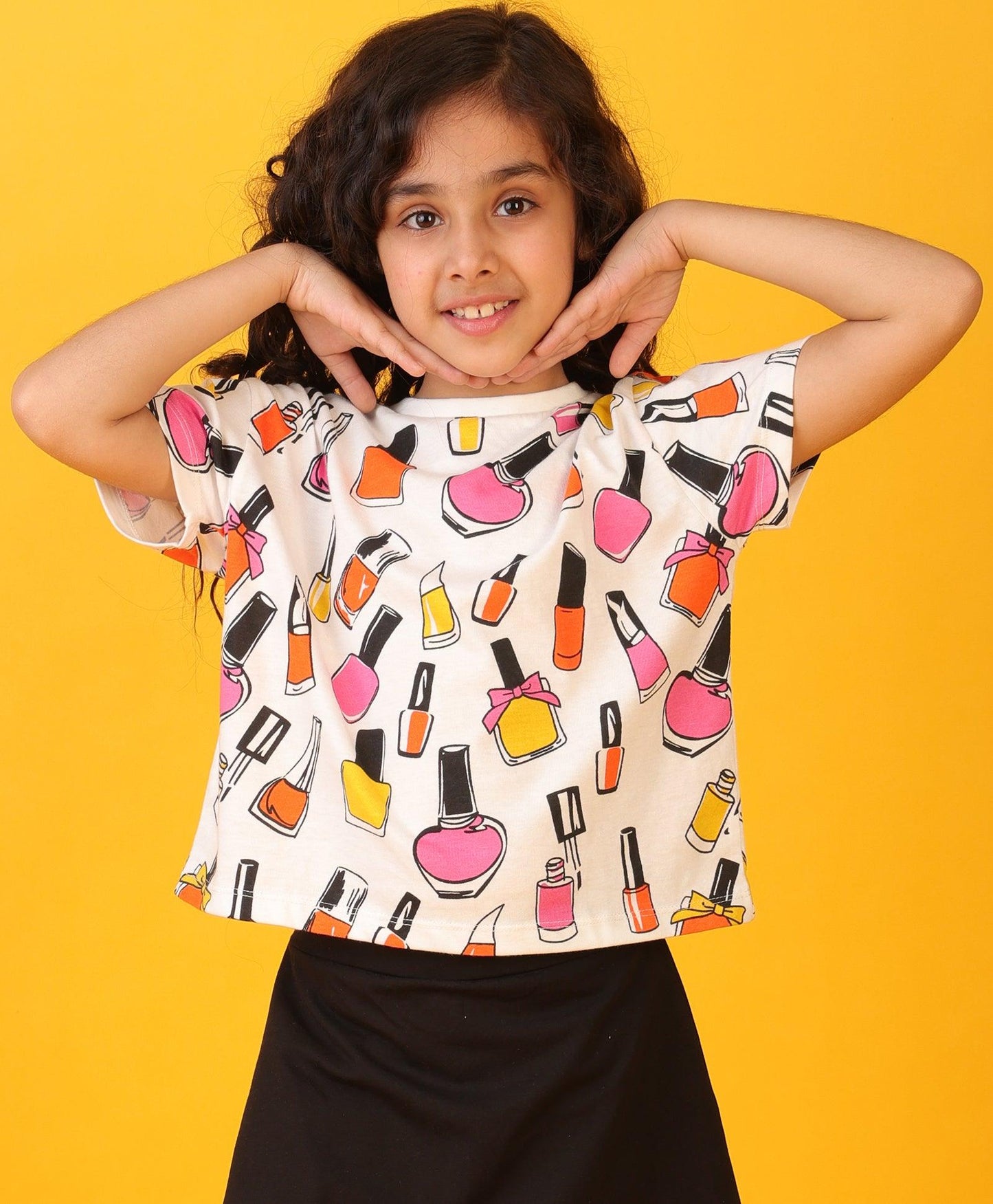 NAIL PAINT SHORT SLEEVES SUMMER T-SHIRT