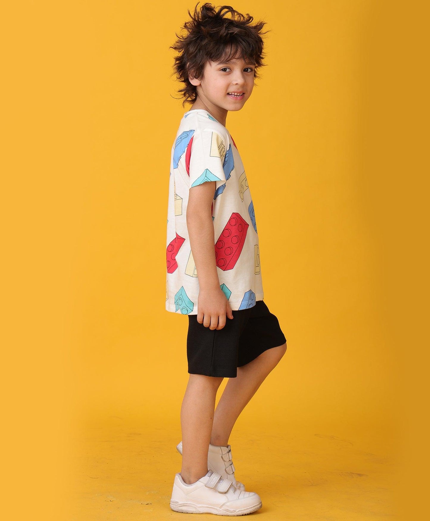 BLOCK T-SHIRT SUMMER BLACK SHORTS SET - WHITE/BLACK