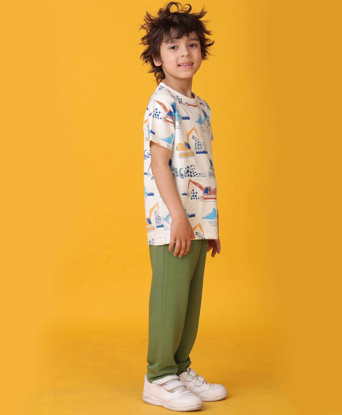 DIGGER OLIVE SUMMER JOGGER SET - WHITE/OLIVE