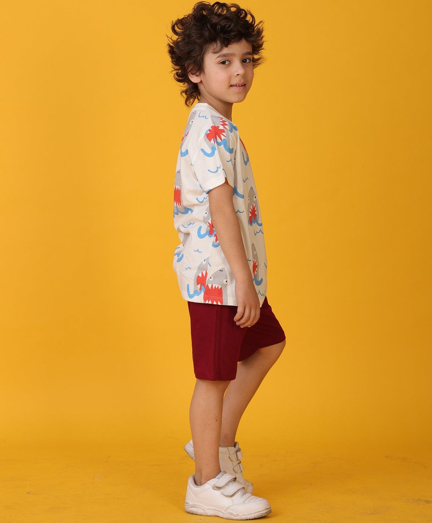 SHARK RED BOYS SHORTS SET - WHITE/RED