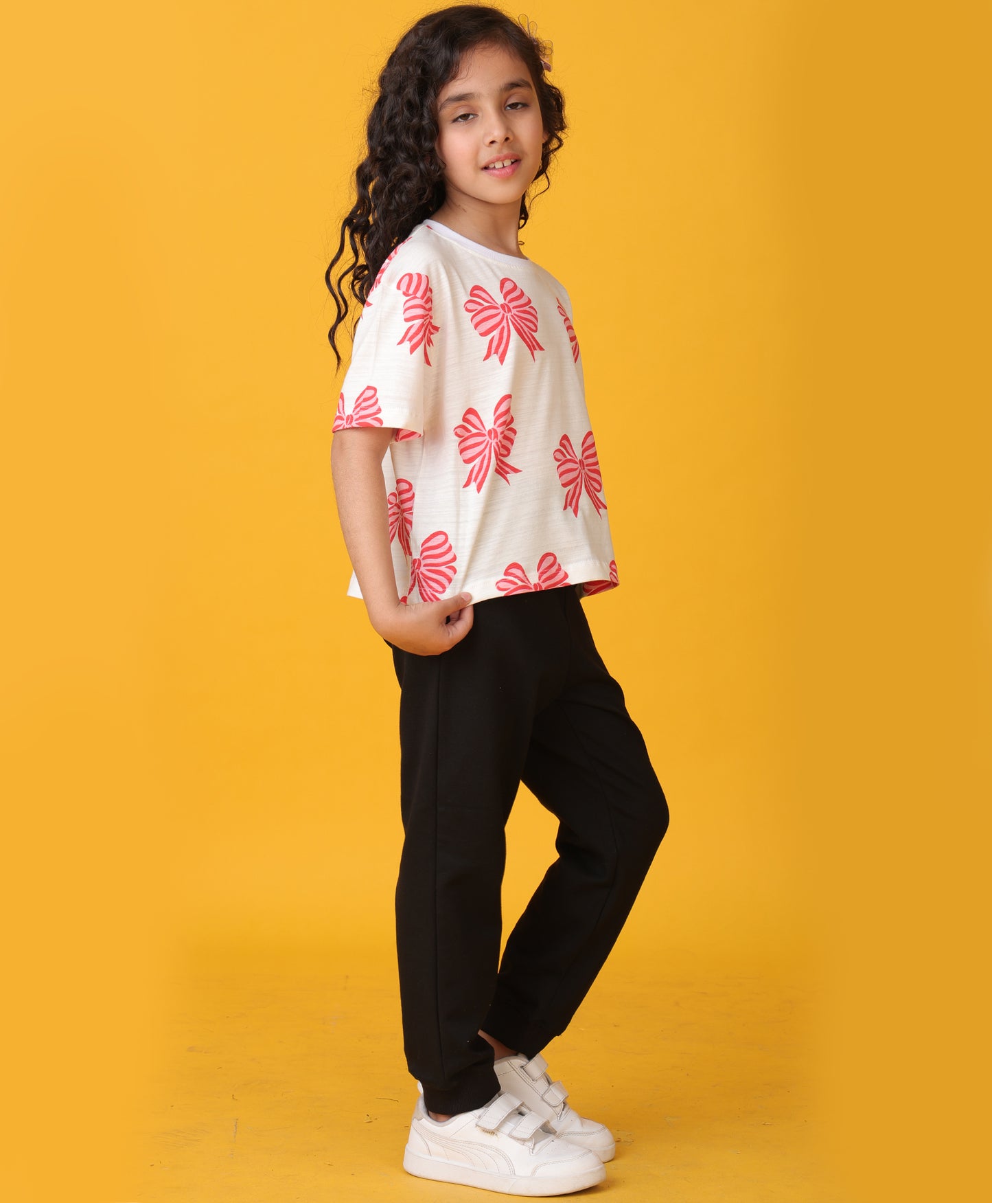 PINK BOW SUMMER BLACK HEART JOGGER SET - WHITE/BLACK