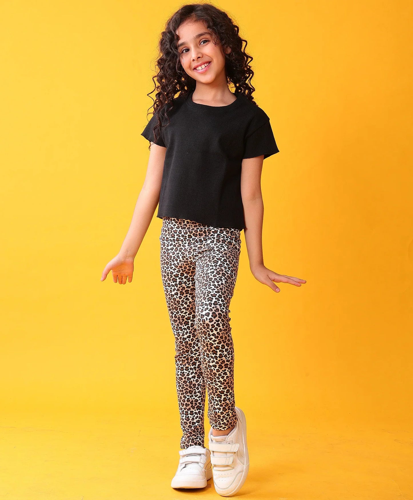 BLACK RIBBED SUMMER TSHIRT LEOPARD LEGGINGS SET - BLACK/PEACH