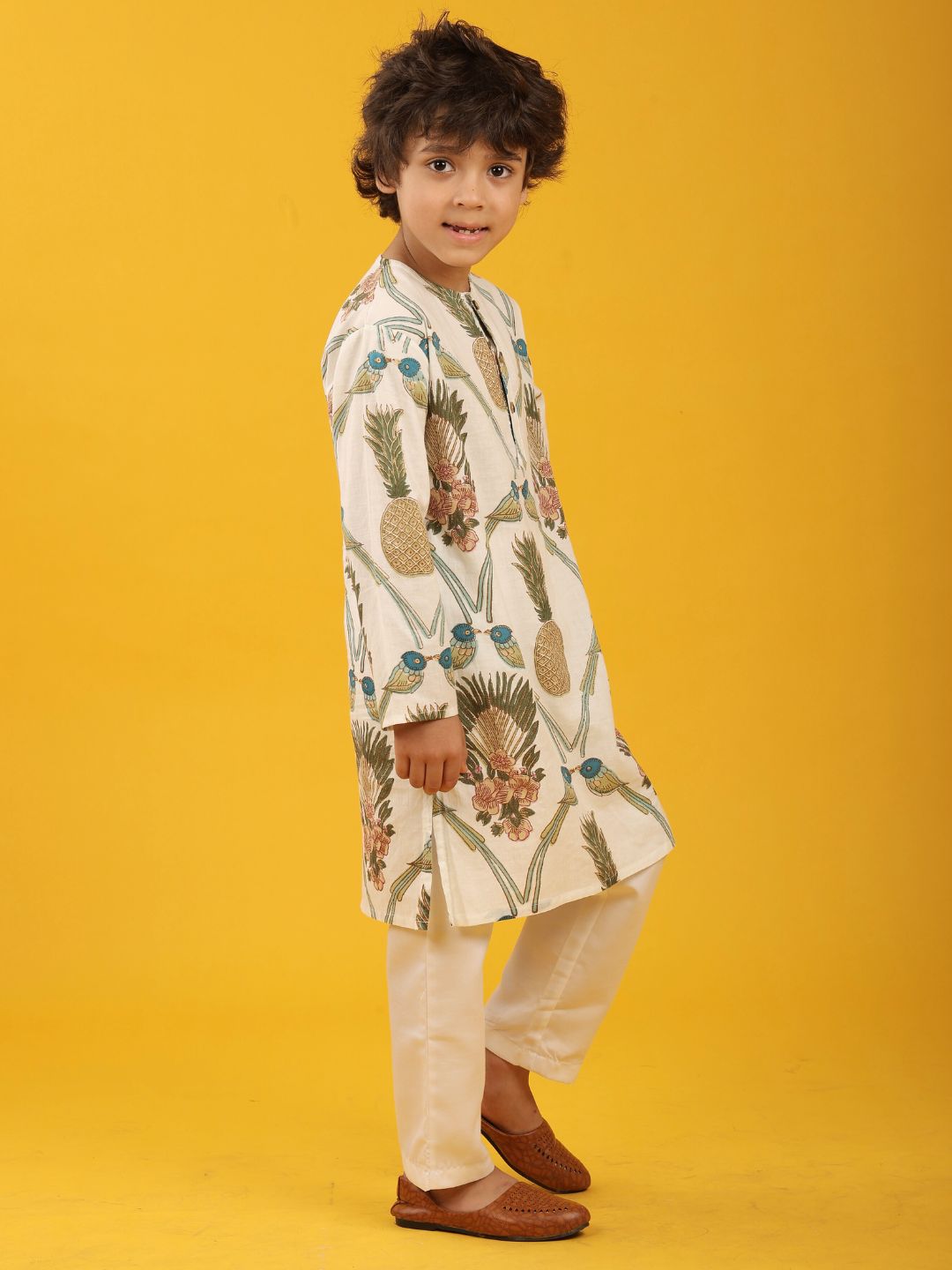 PINEAPPLE PRINT PURE COTTON KURTA PYJAMA SET - WHITE
