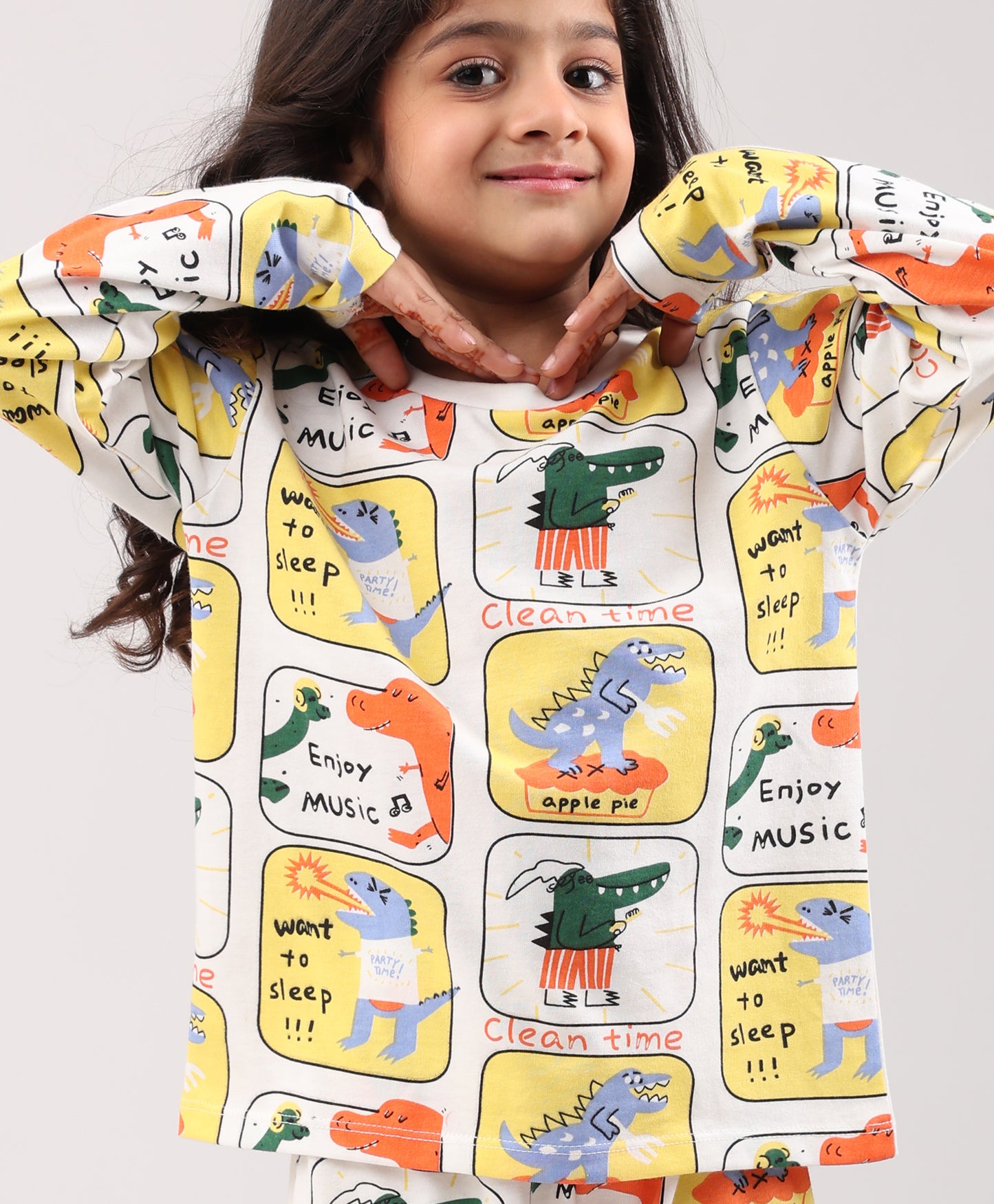 DINOSAUR STAMP GILRS LONG SLEEVE PYJAMA SET - WHITE