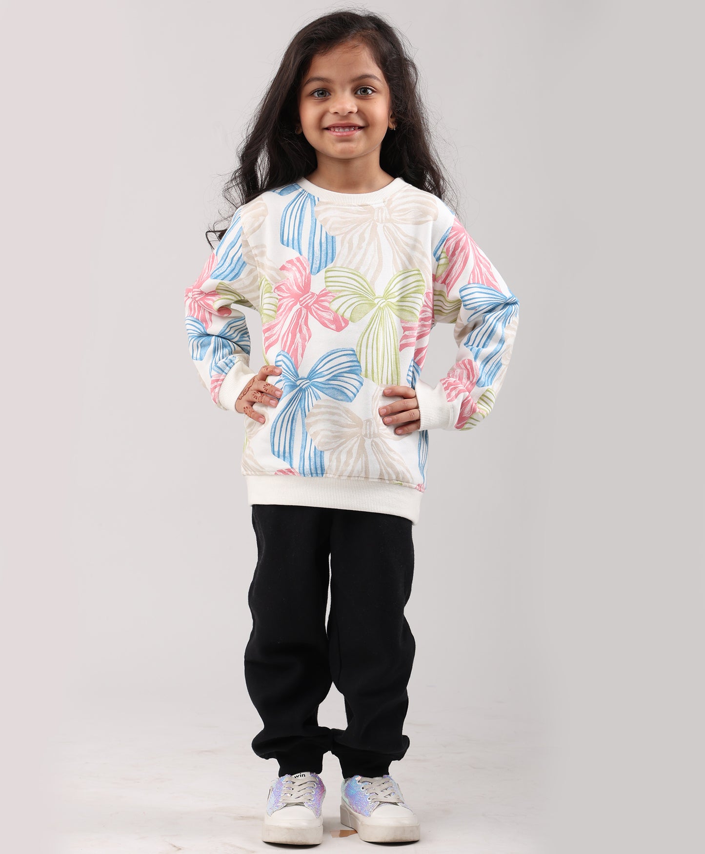 PAINTED BOW GIRLS FLEECE SWEATSHIRT BLACK JOGGER SET - WHITE/BLACK