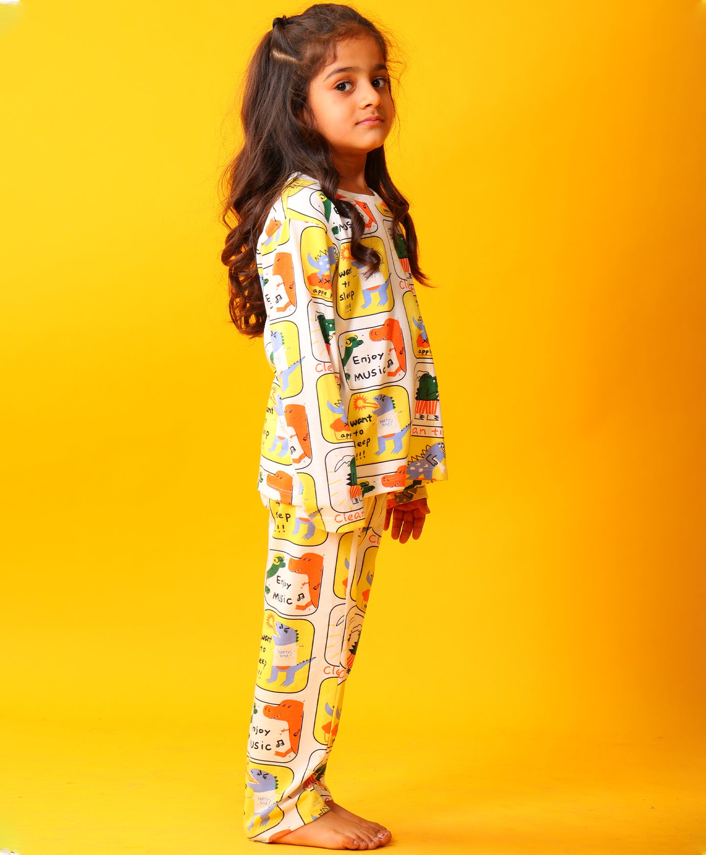 DINOSAUR STAMP GILRS LONG SLEEVE PYJAMA SET - WHITE
