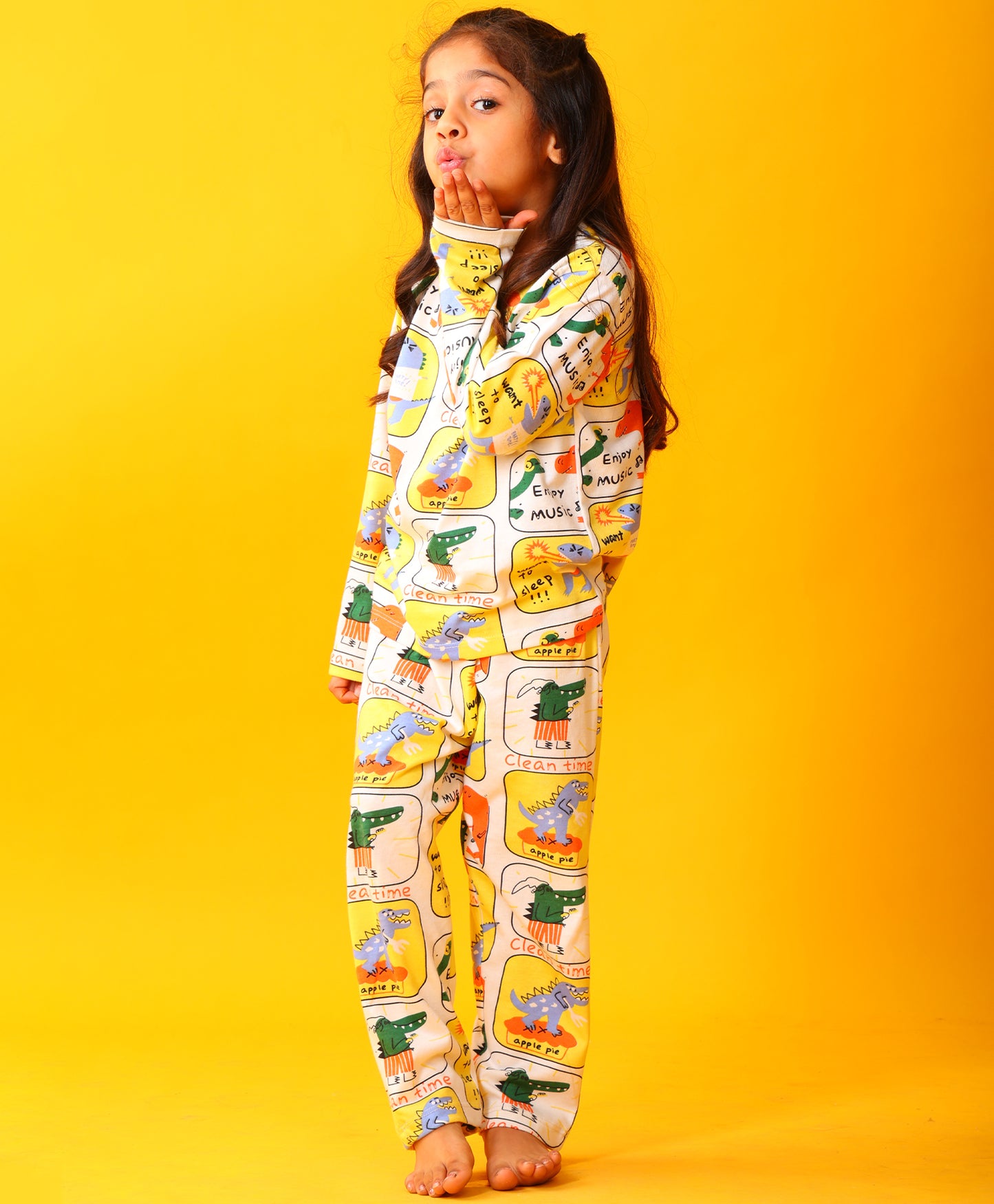 DINOSAUR STAMP GILRS LONG SLEEVE PYJAMA SET - WHITE