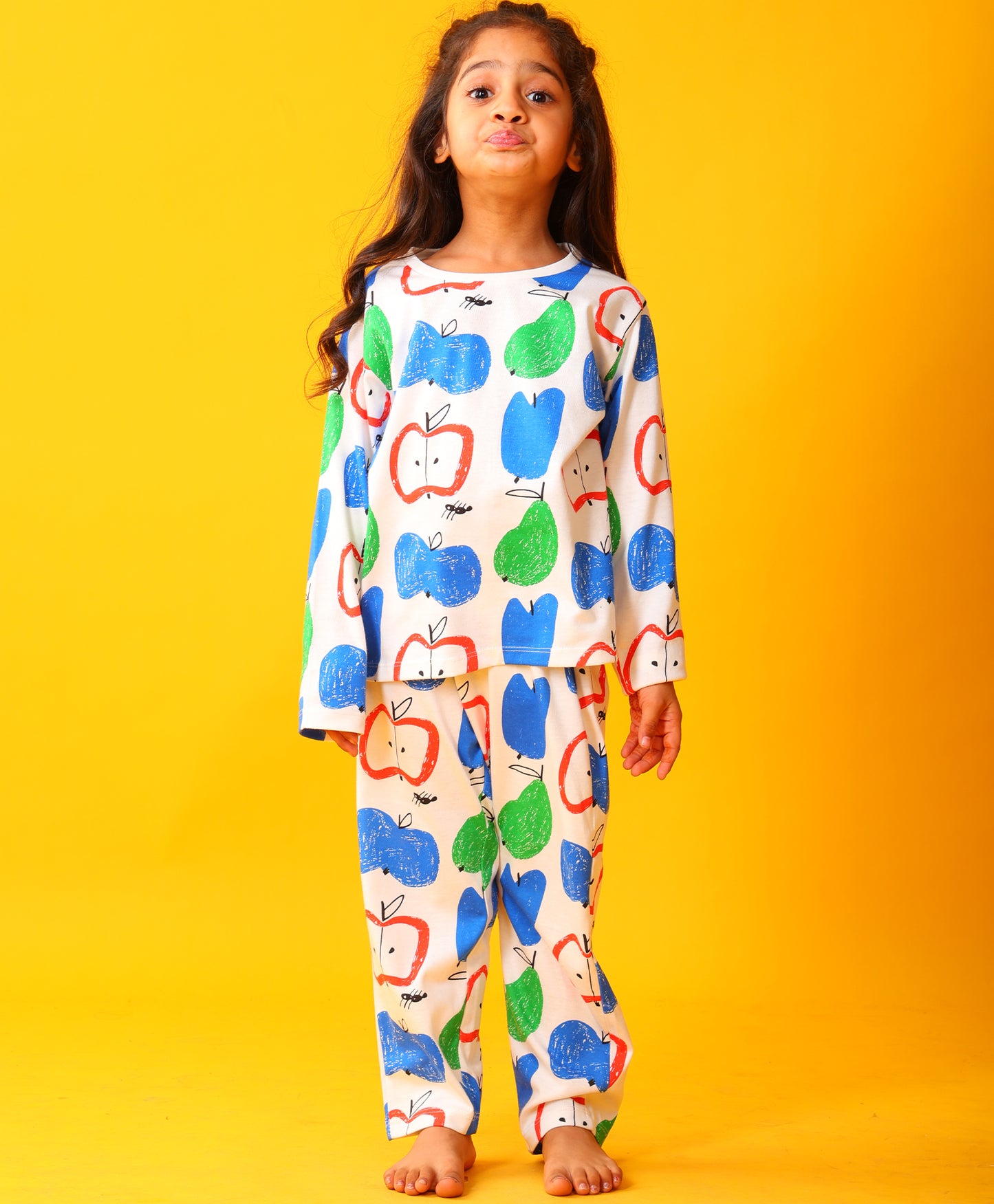 APPLE PEAR GIRLS LONG SLEEVE PYJAMA SET - WHITE