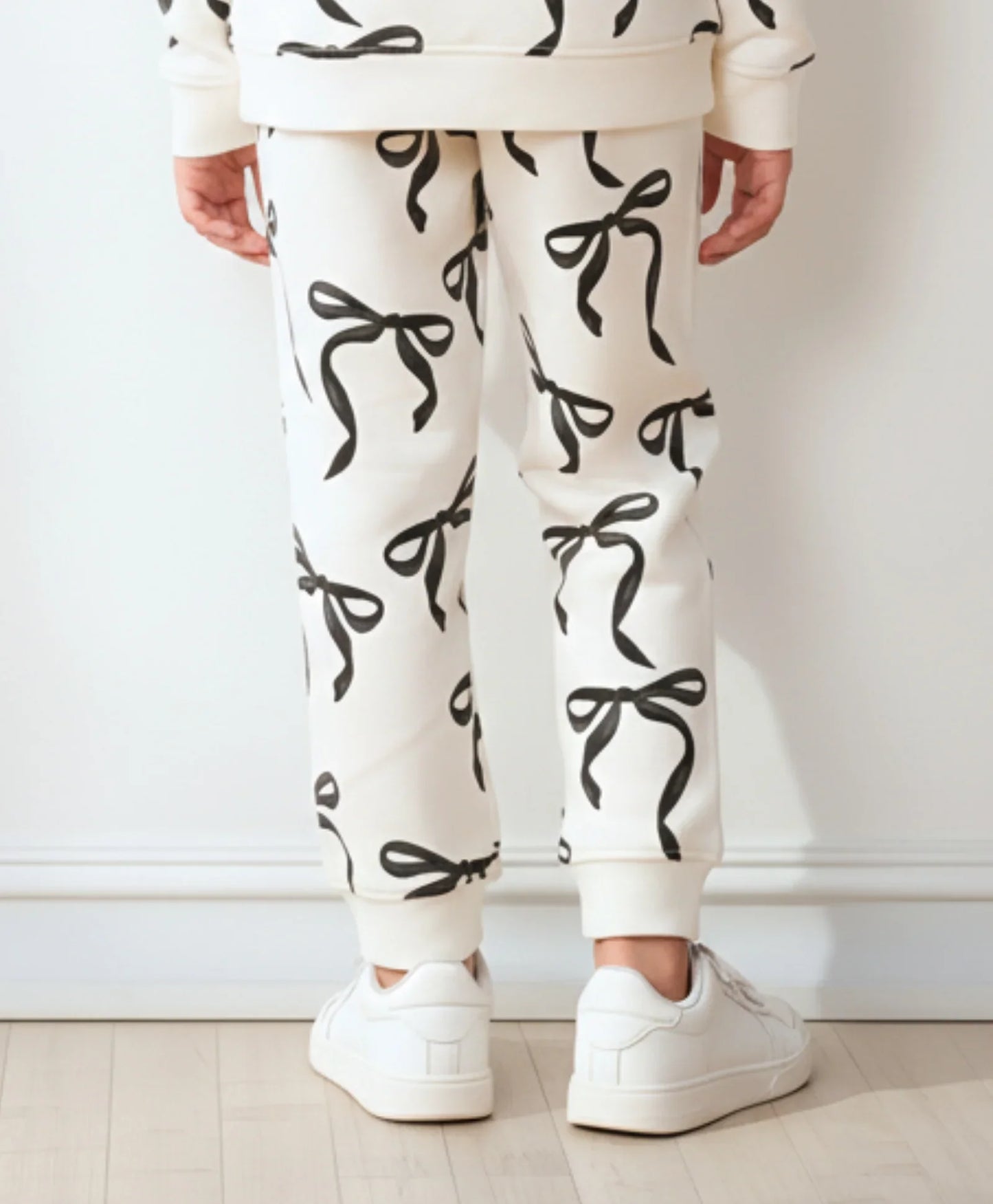 BLACK BOW FLEECE GIRLS JOGGER - OFF WHITE
