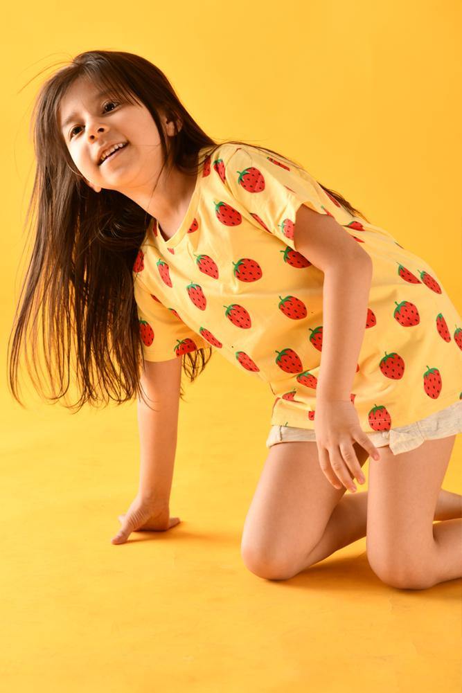 STRAWBERRY PRINT T-SHIRT - Anthrilo
