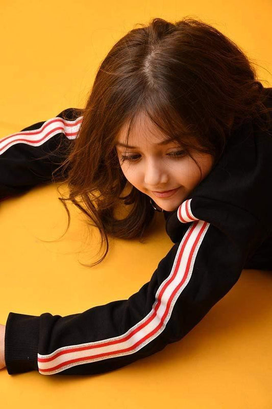 BLACK ZIP UP SWEATSHIRT