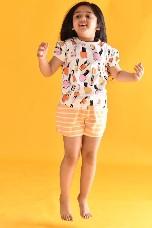 NAIL PAINT T-SHIRT