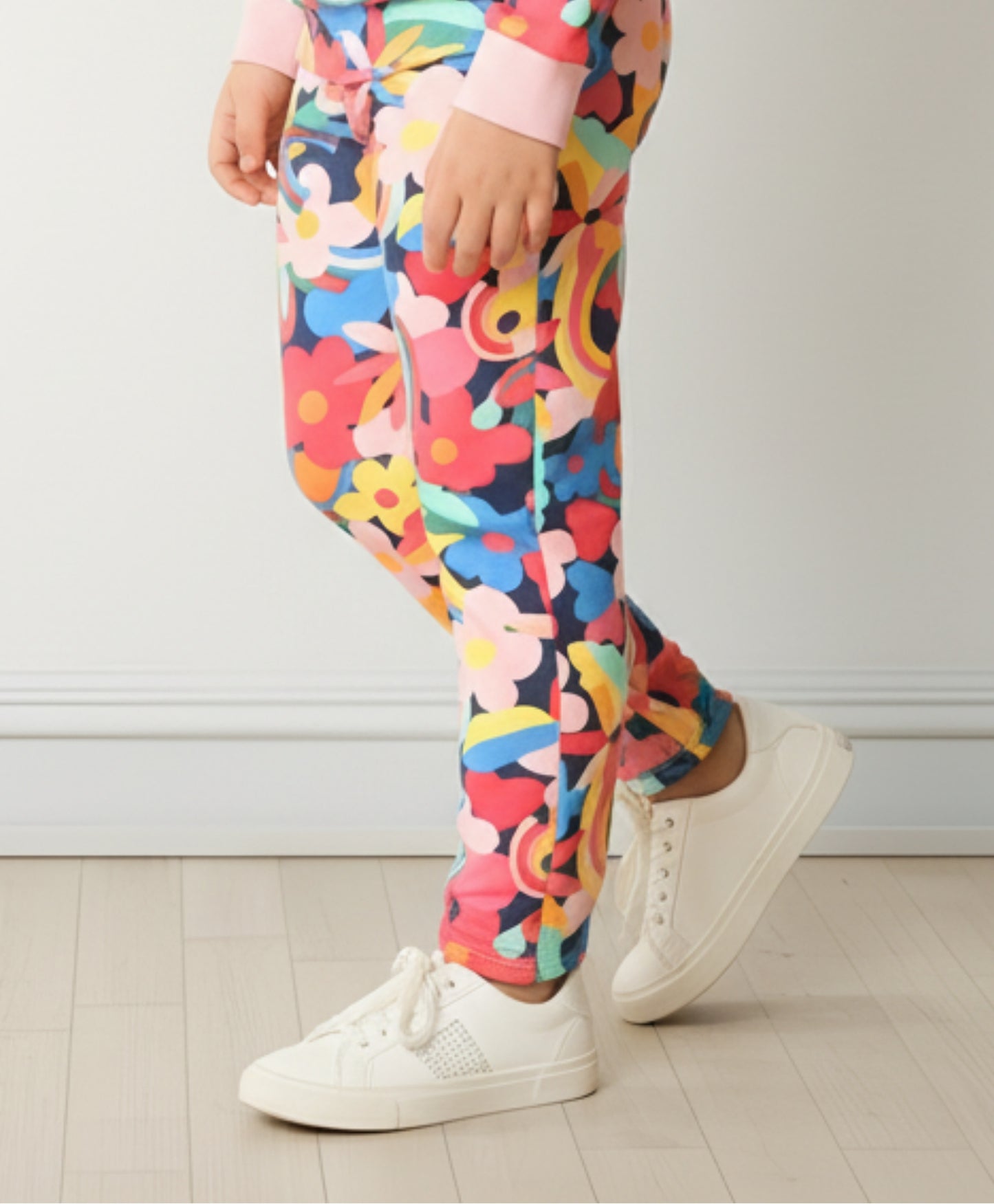 FUN FLORAL FLEECE JOGGER - PINK