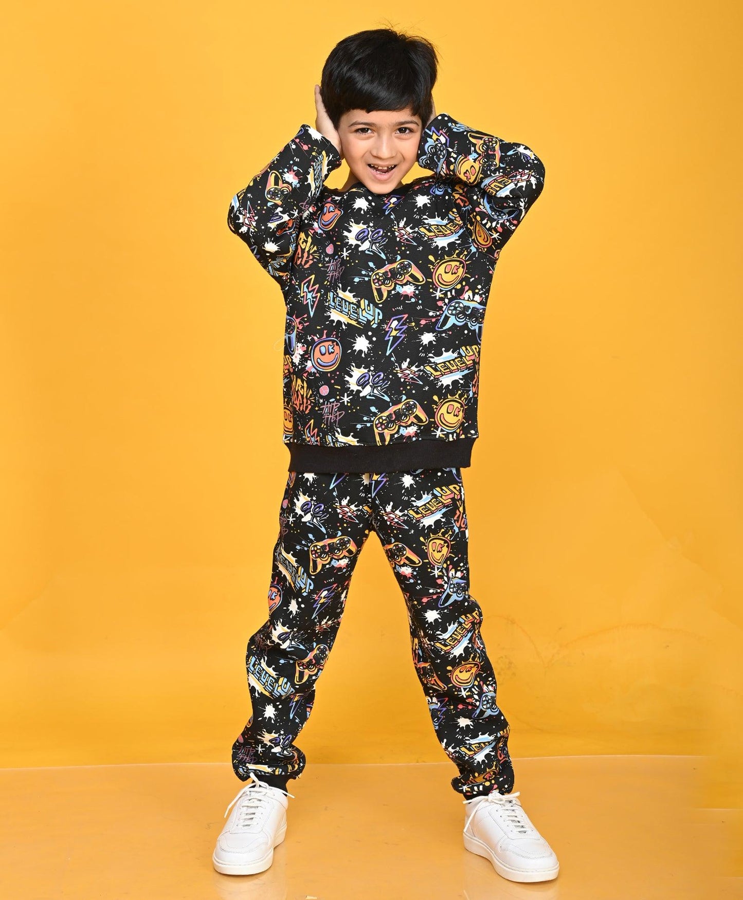 LEVEL UP BOYS FLEECE SWEATSHIRT JOGGER SET - BLACK