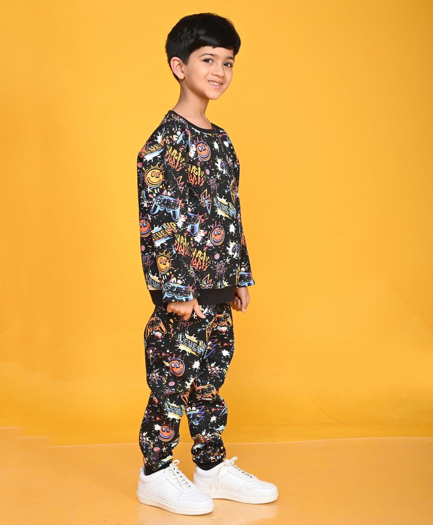 LEVEL UP BOYS FLEECE SWEATSHIRT JOGGER SET - BLACK