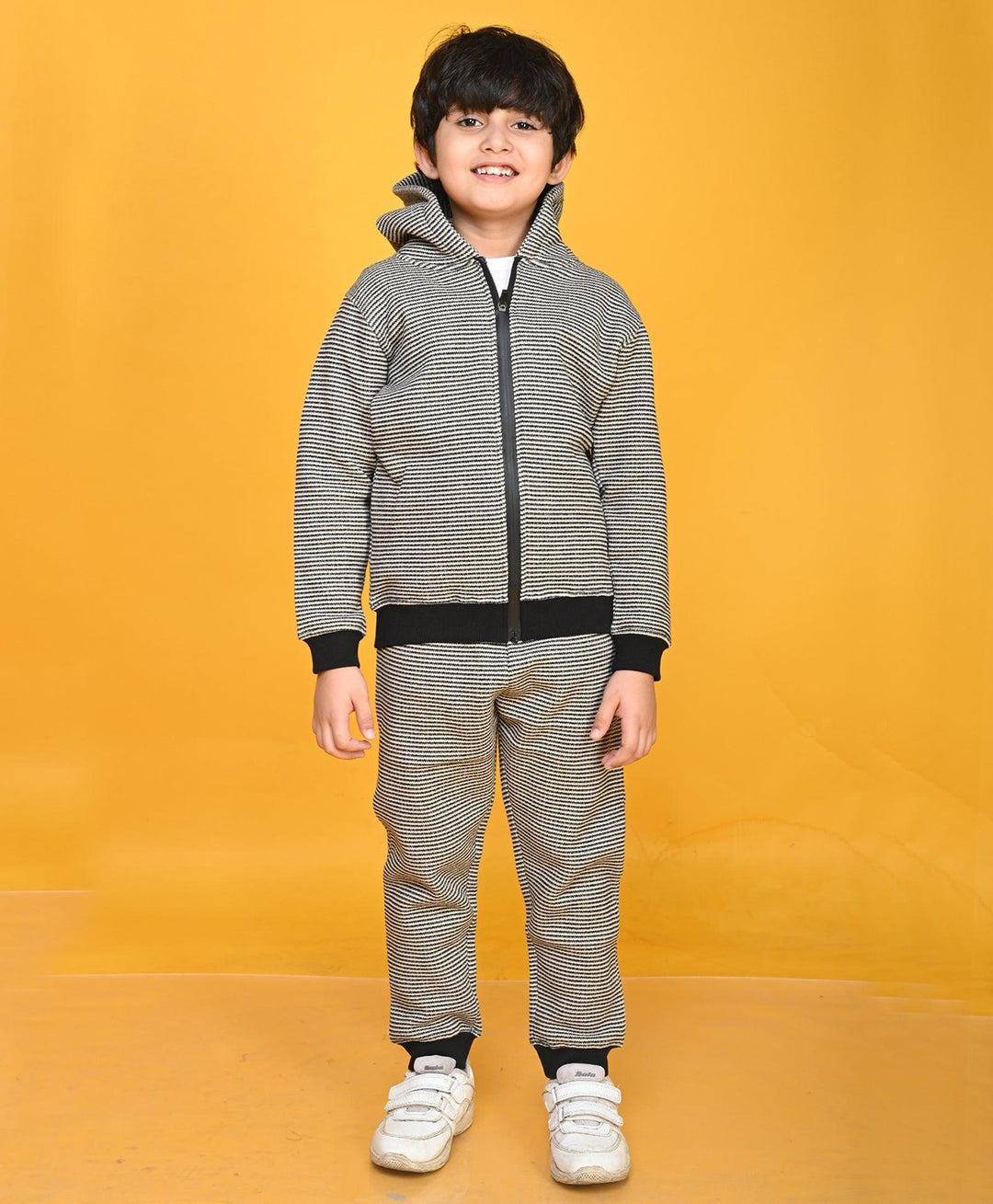BLACK BEIGE KNITTED BOYS FLEECE JOGGER - BLACK - Anthrilo 