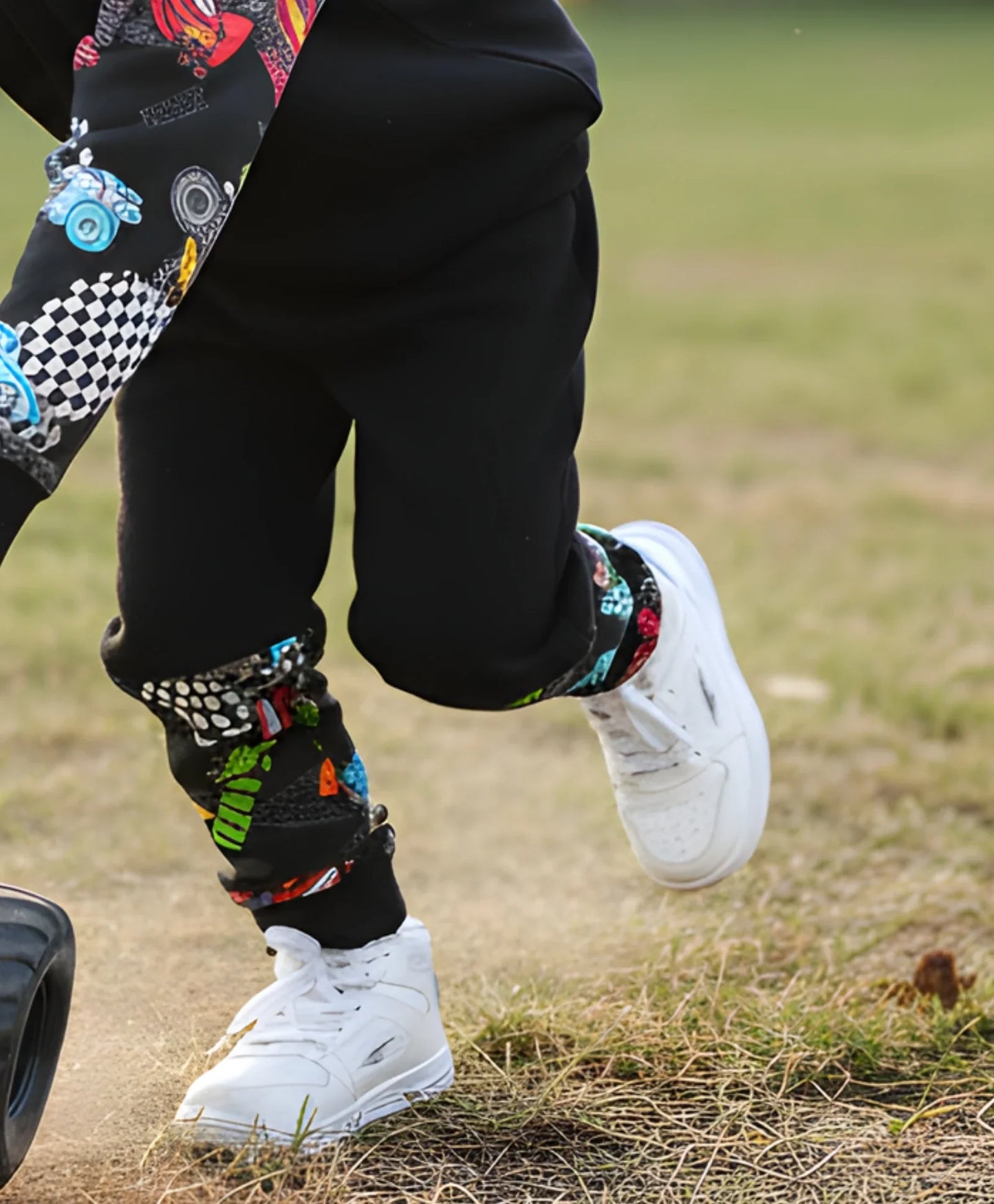 TRUCK BLACK COLOR BLOCK BOYS FLEECE JOGGER - BLACK