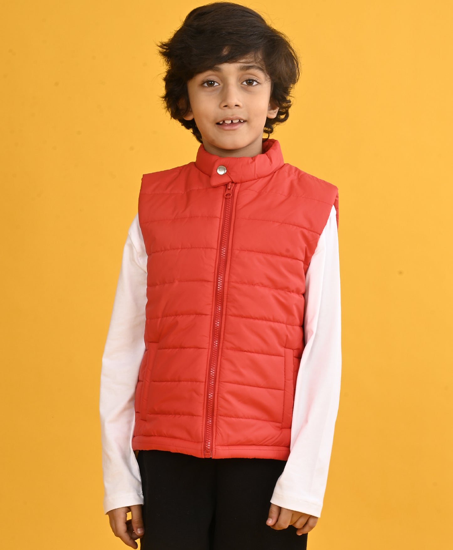 RED SLEEVELESS BOYS JACKET - RED