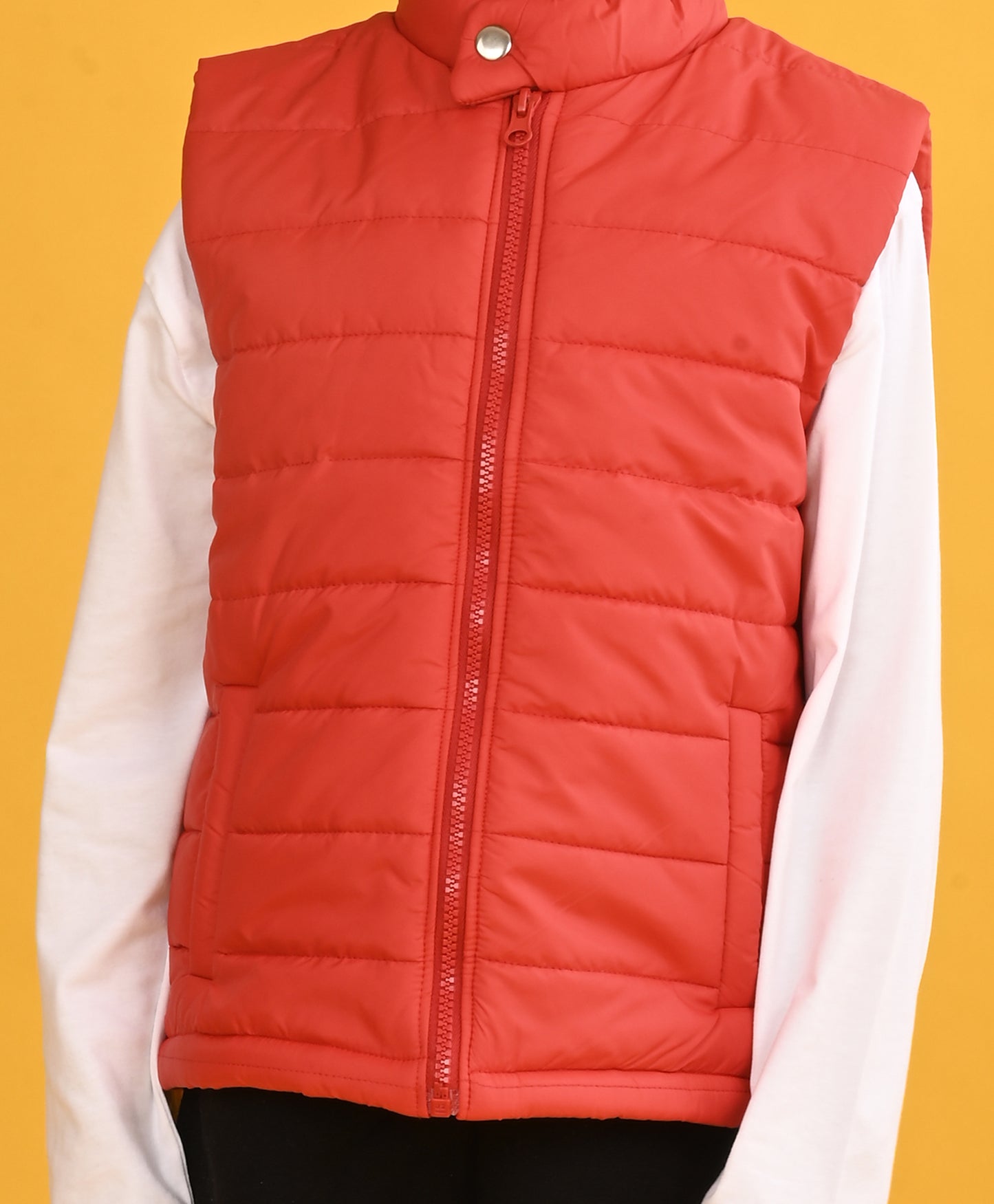 RED SLEEVELESS BOYS JACKET - RED
